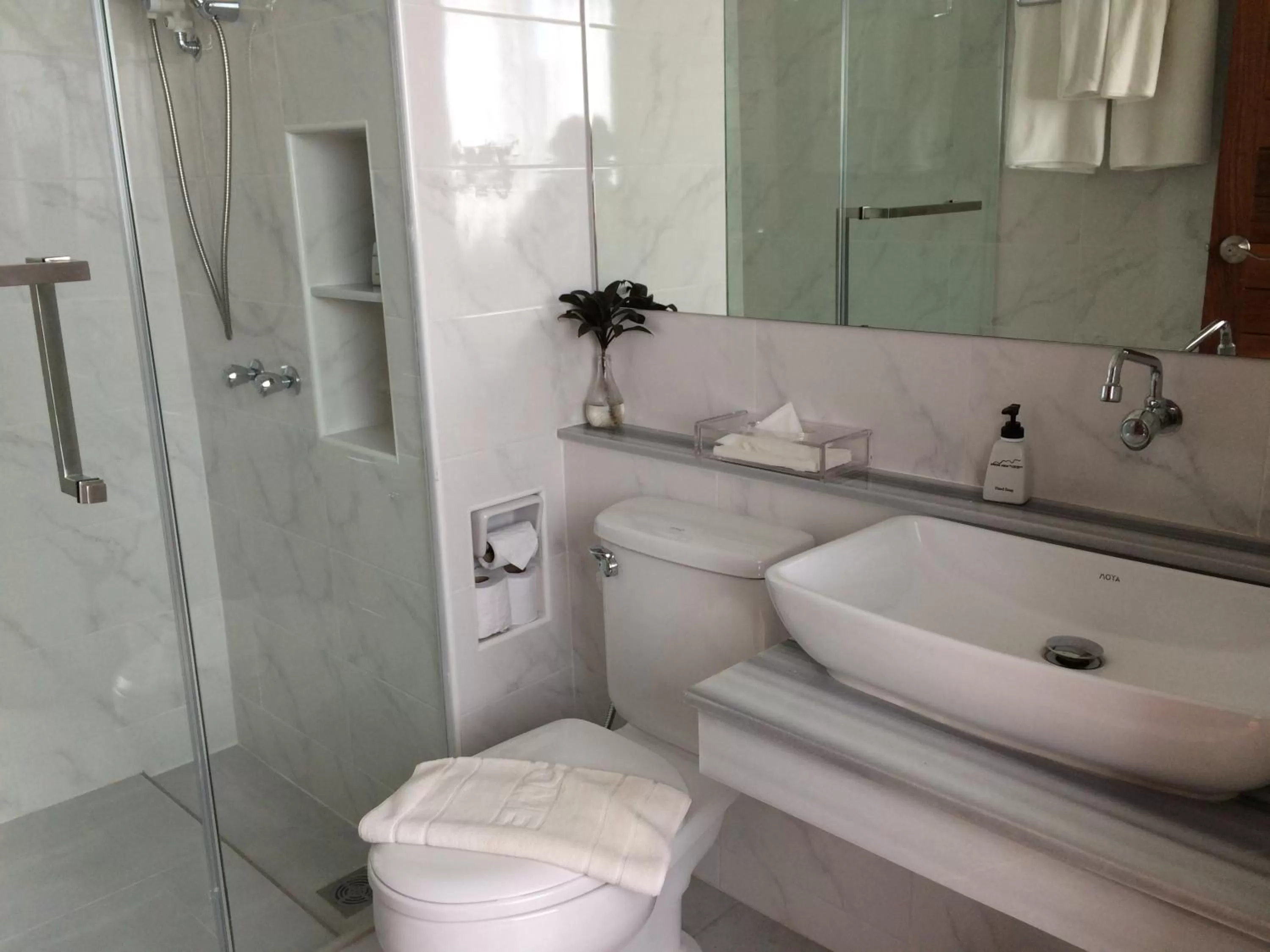 Bathroom in Green View Village Resort