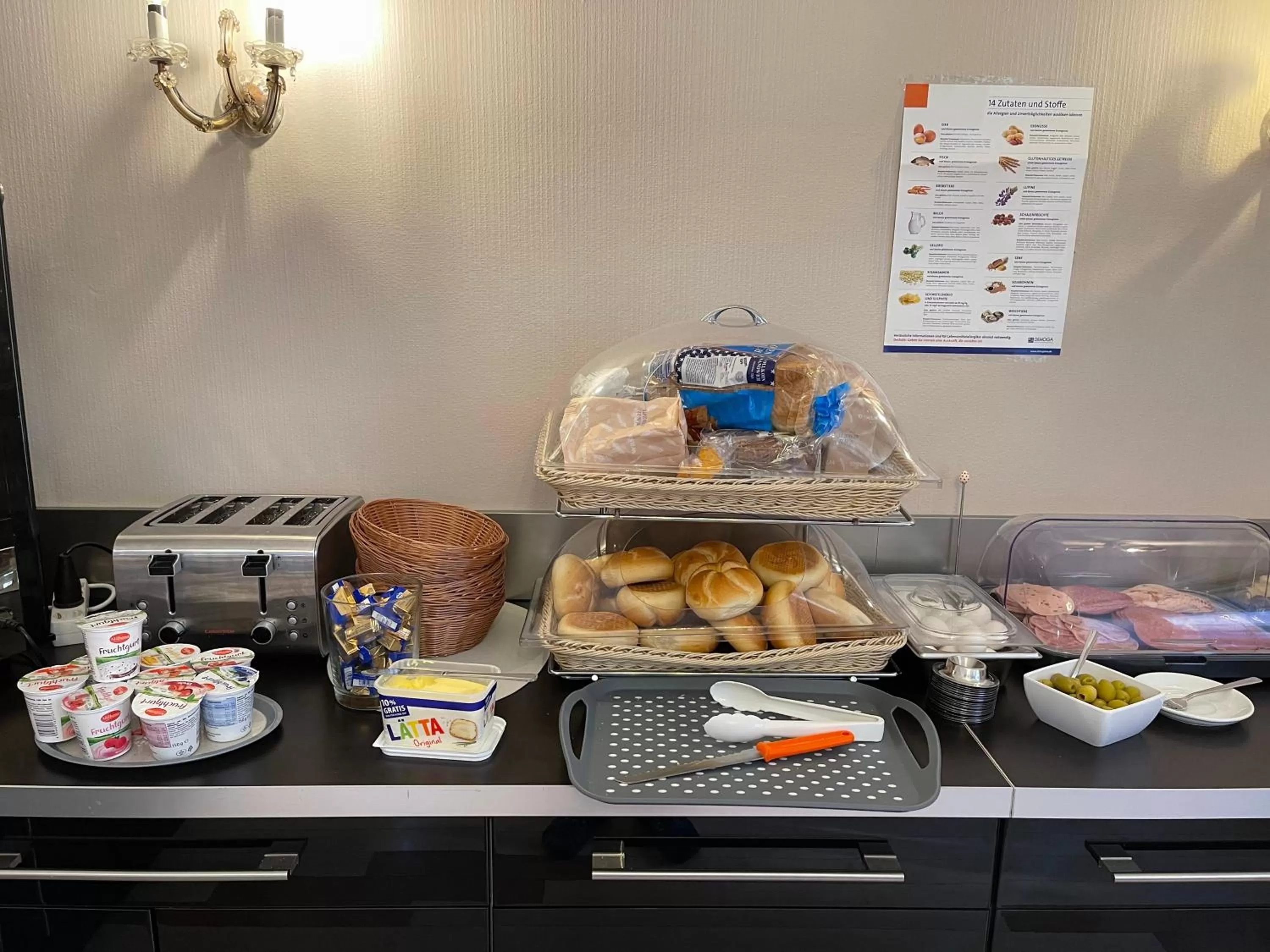 Buffet breakfast in Hafner Hotel- Apartment