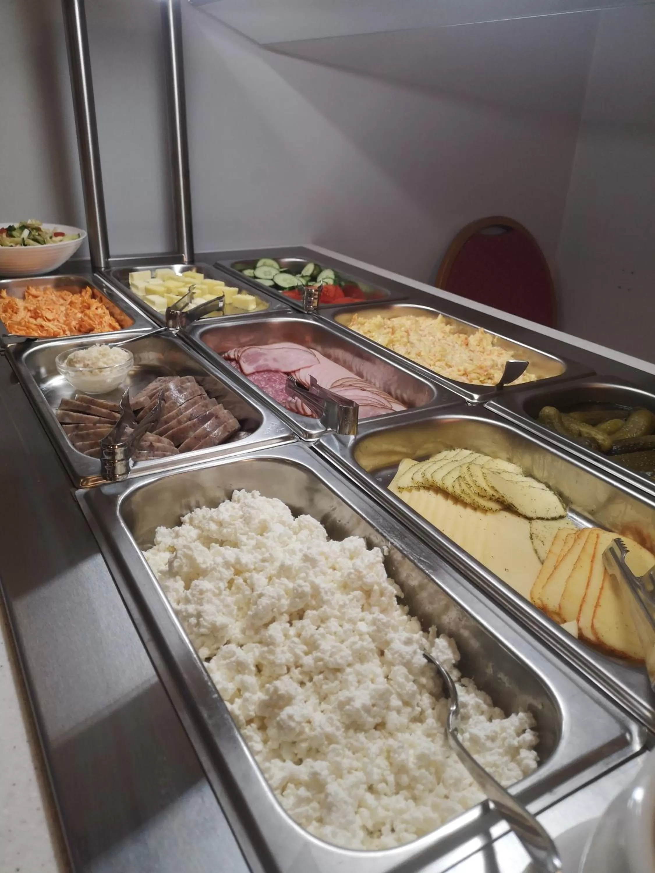 Buffet breakfast in Hotel BEST with FREE PARKING