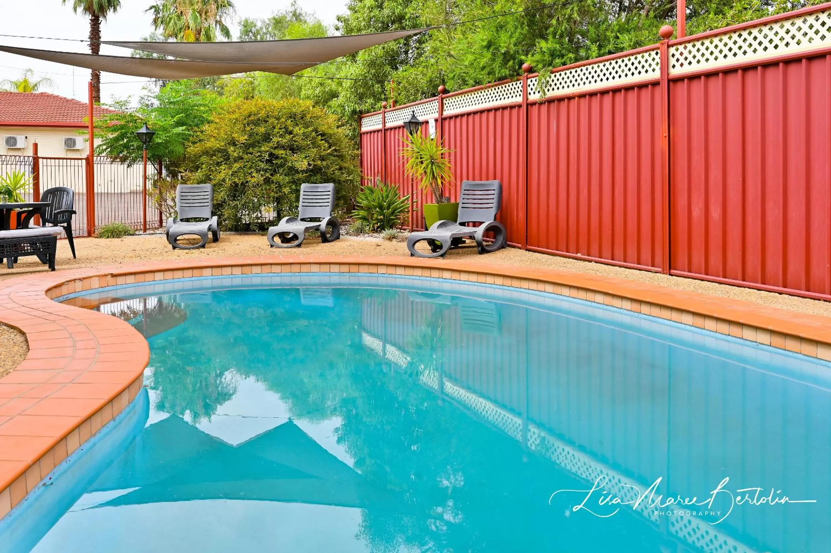 Swimming pool in Narrandera Club Motor Inn
