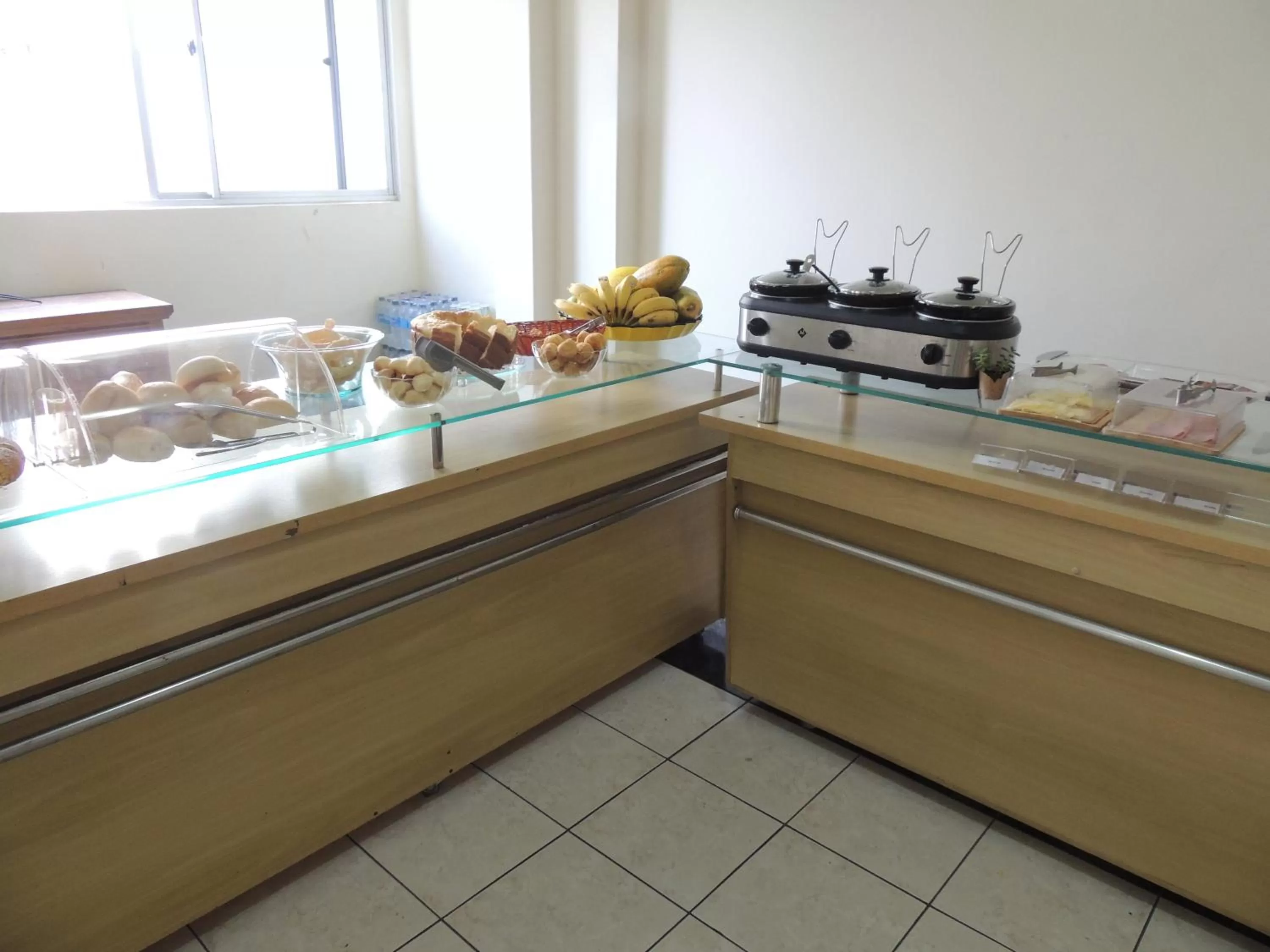 Breakfast in Hotel Cruz Divinópolis - By UP Hotel