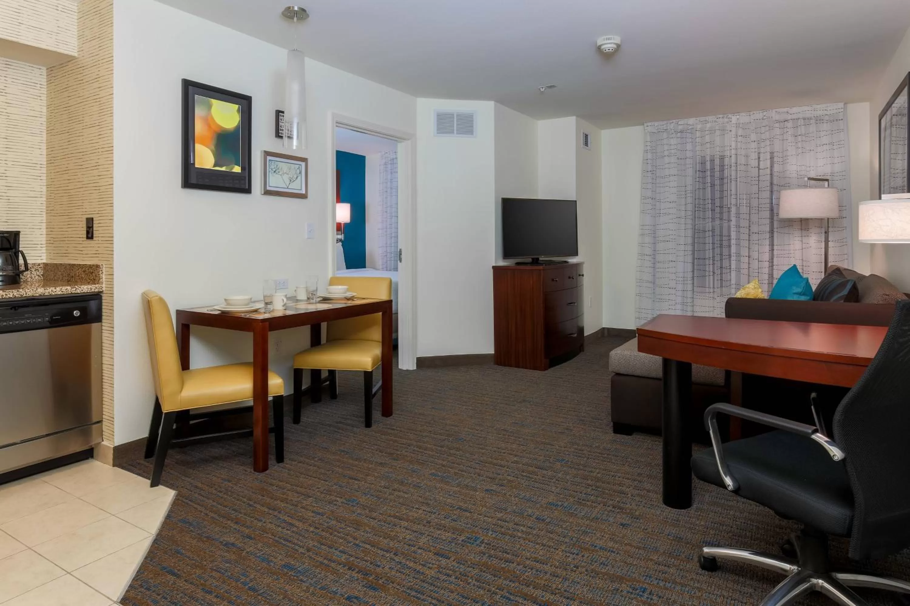 Living room in Residence Inn by Marriott Arlington South