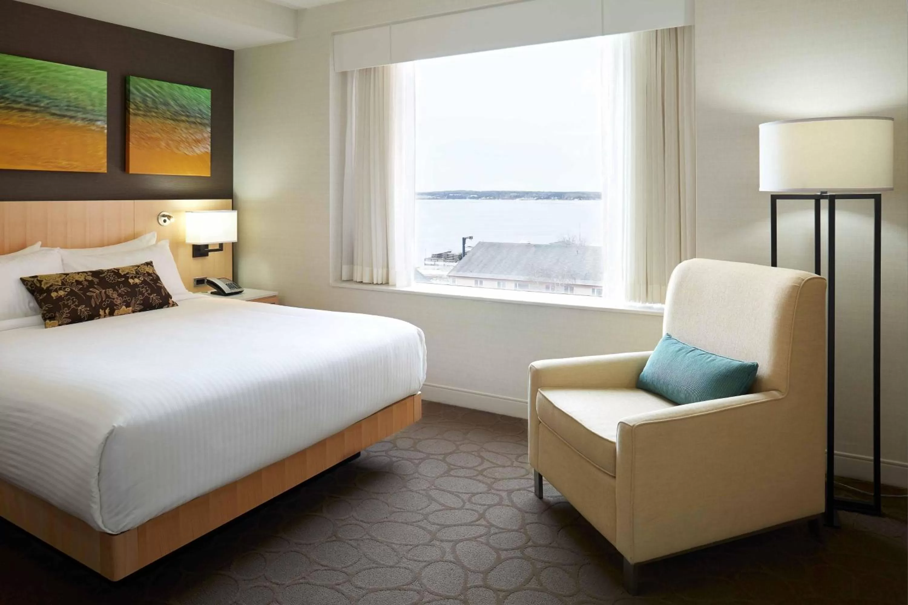 Photo of the whole room, Bed in Delta Hotels by Marriott Prince Edward