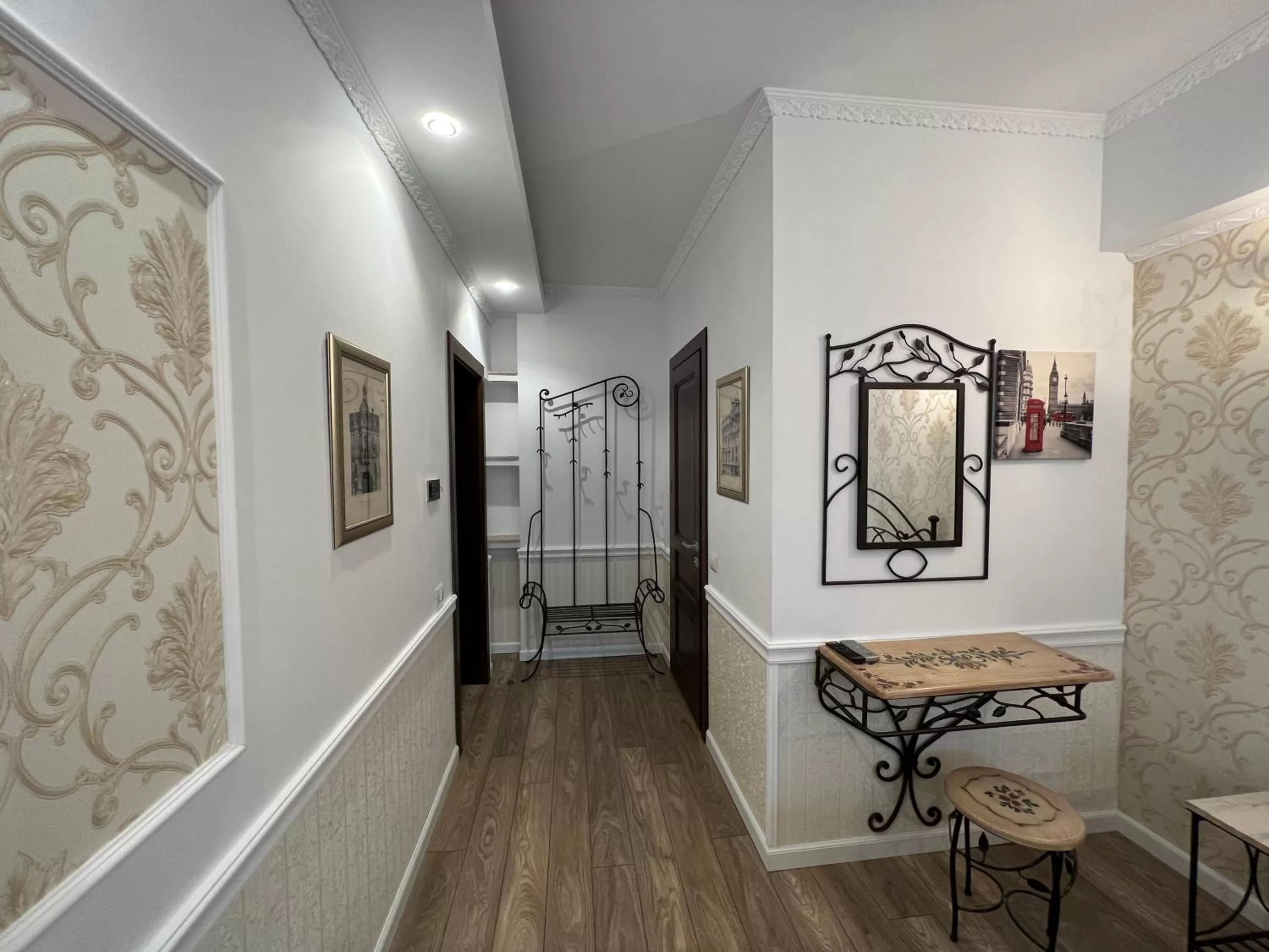 Photo of the whole room in Hotel Boutique Cathedral Plaza Residences room for rent downtown