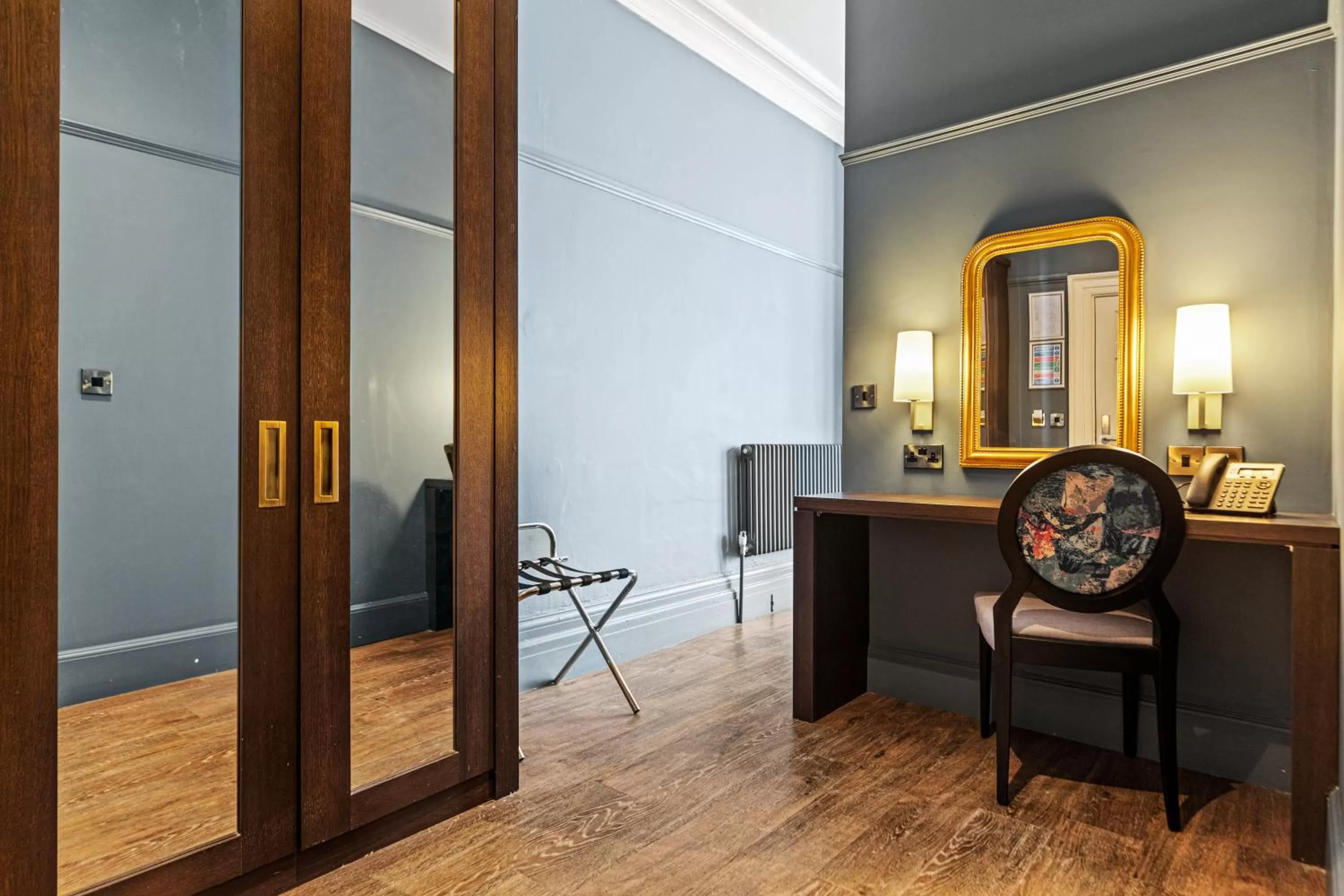 Superior King Room in St Martins Lodge