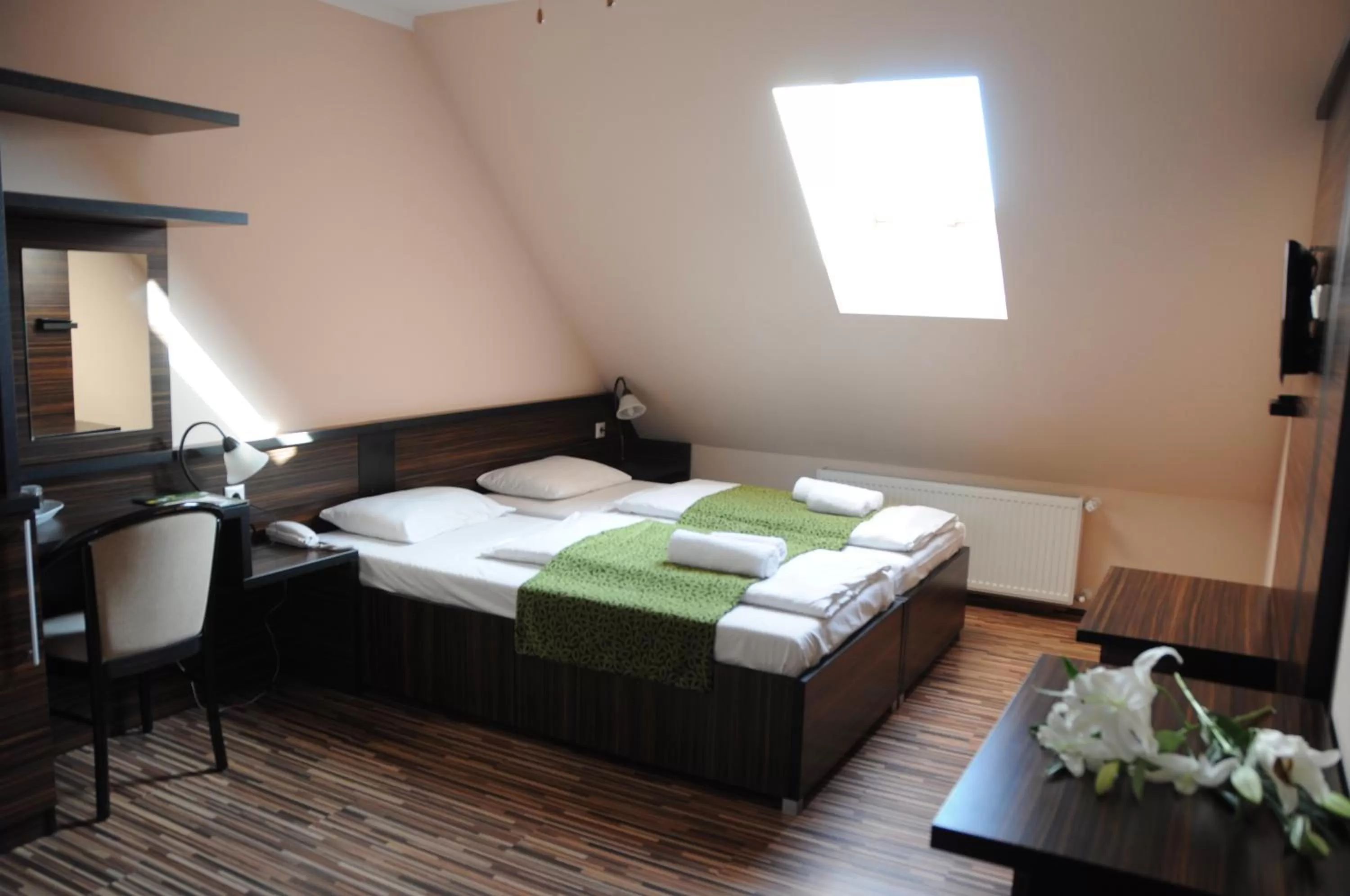 Bedroom, Bed in Green Hotel Budapest