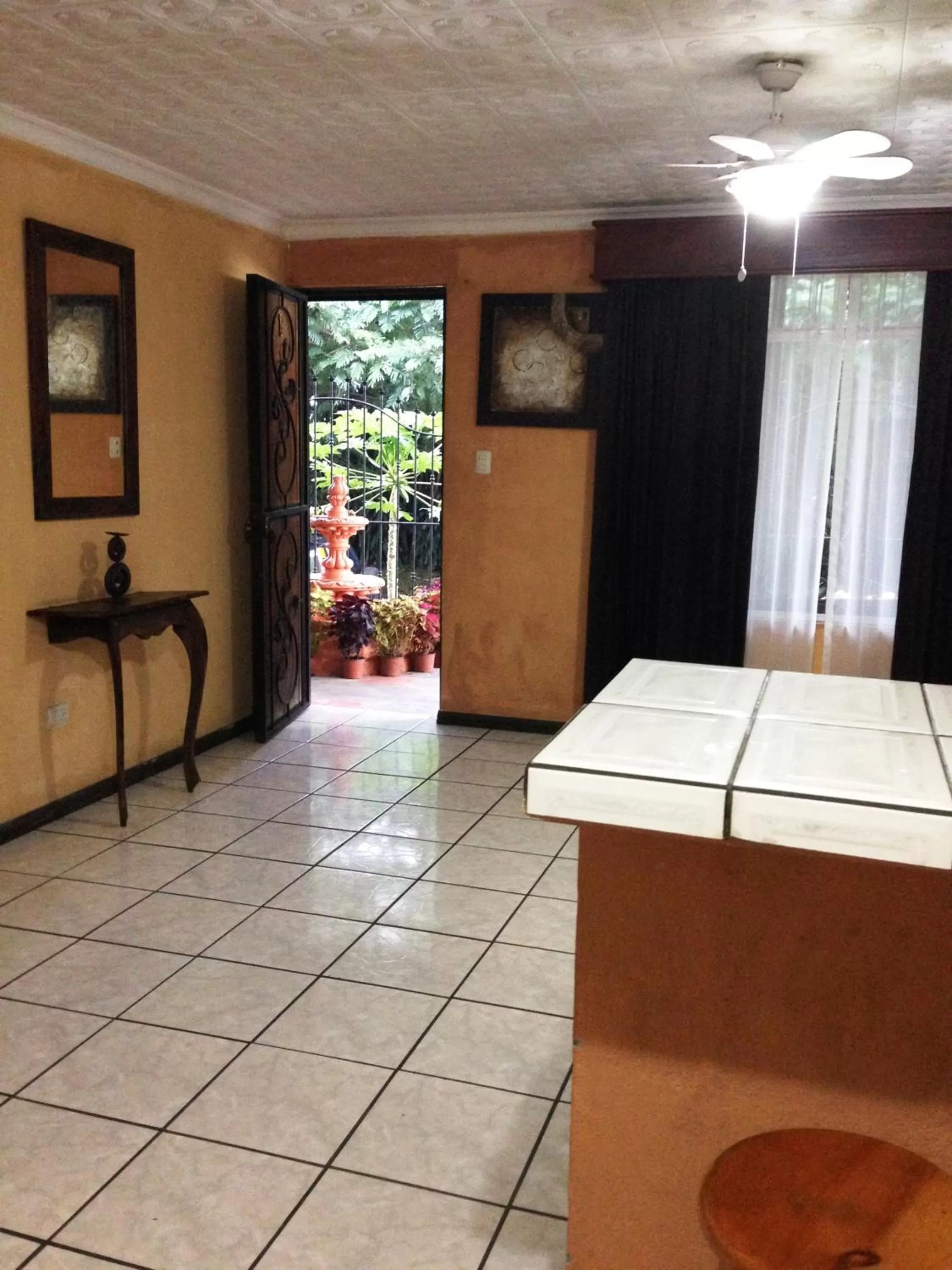 Decorative detail in Melrost Airport Bed & Breakfast