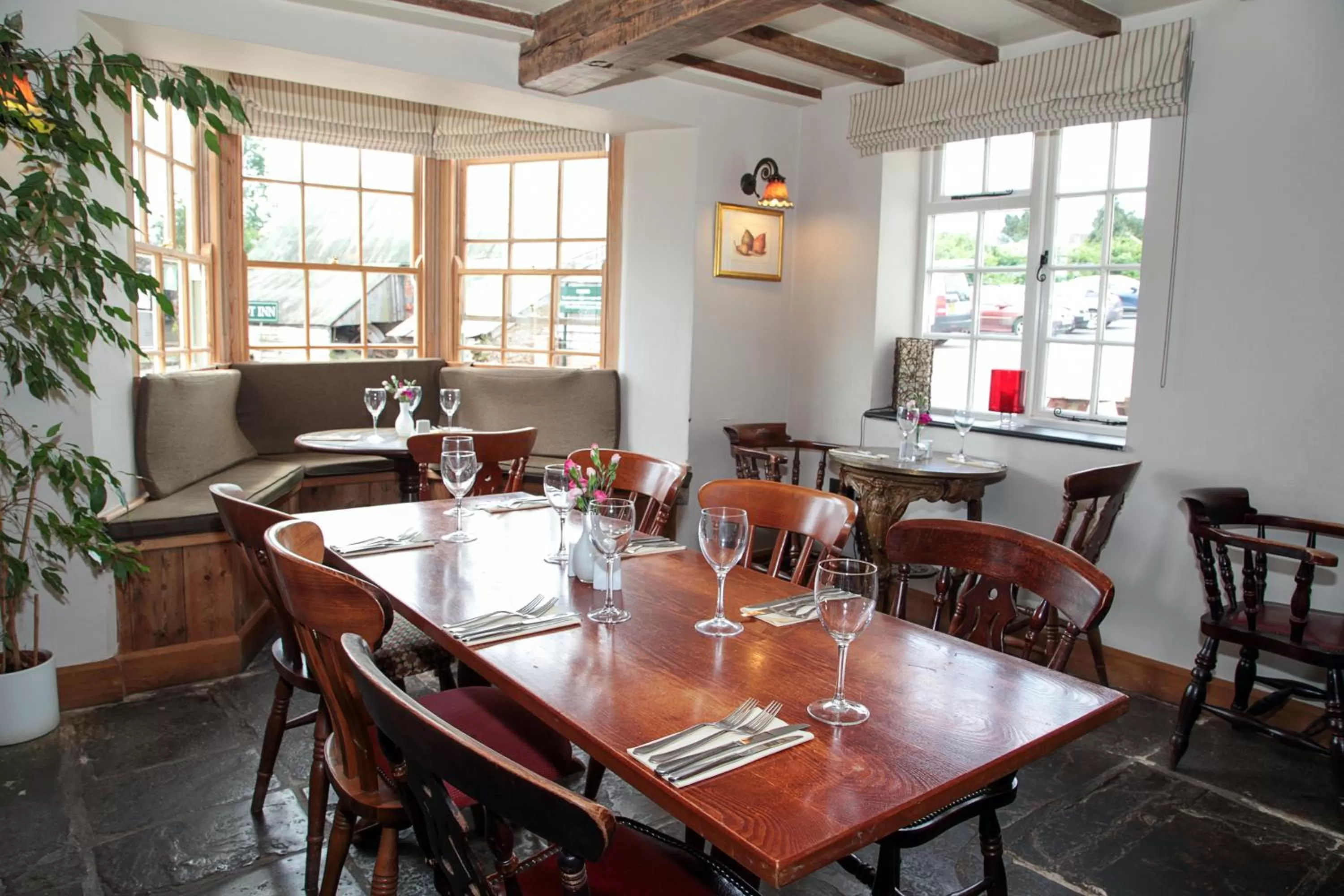 Restaurant/places to eat in The Kilcot Inn