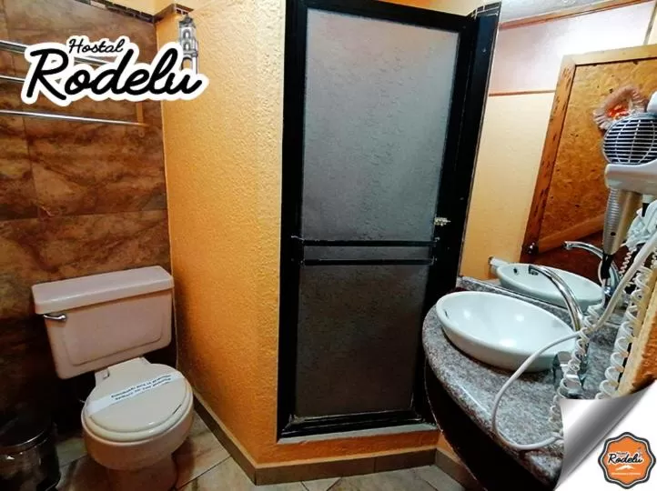 Bathroom in Hotel Rodelu