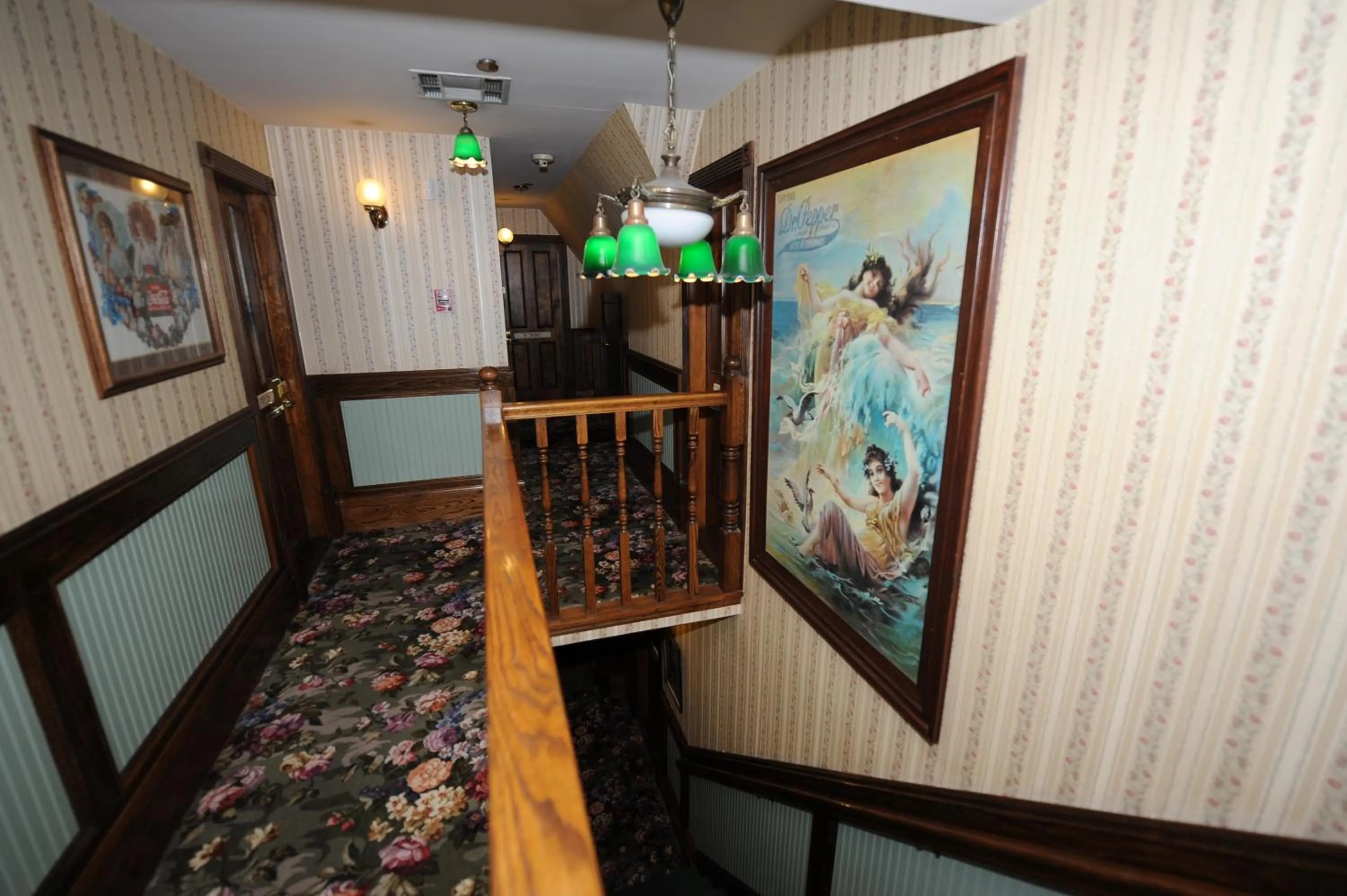 Saddleback Inn at Lake Arrowhead