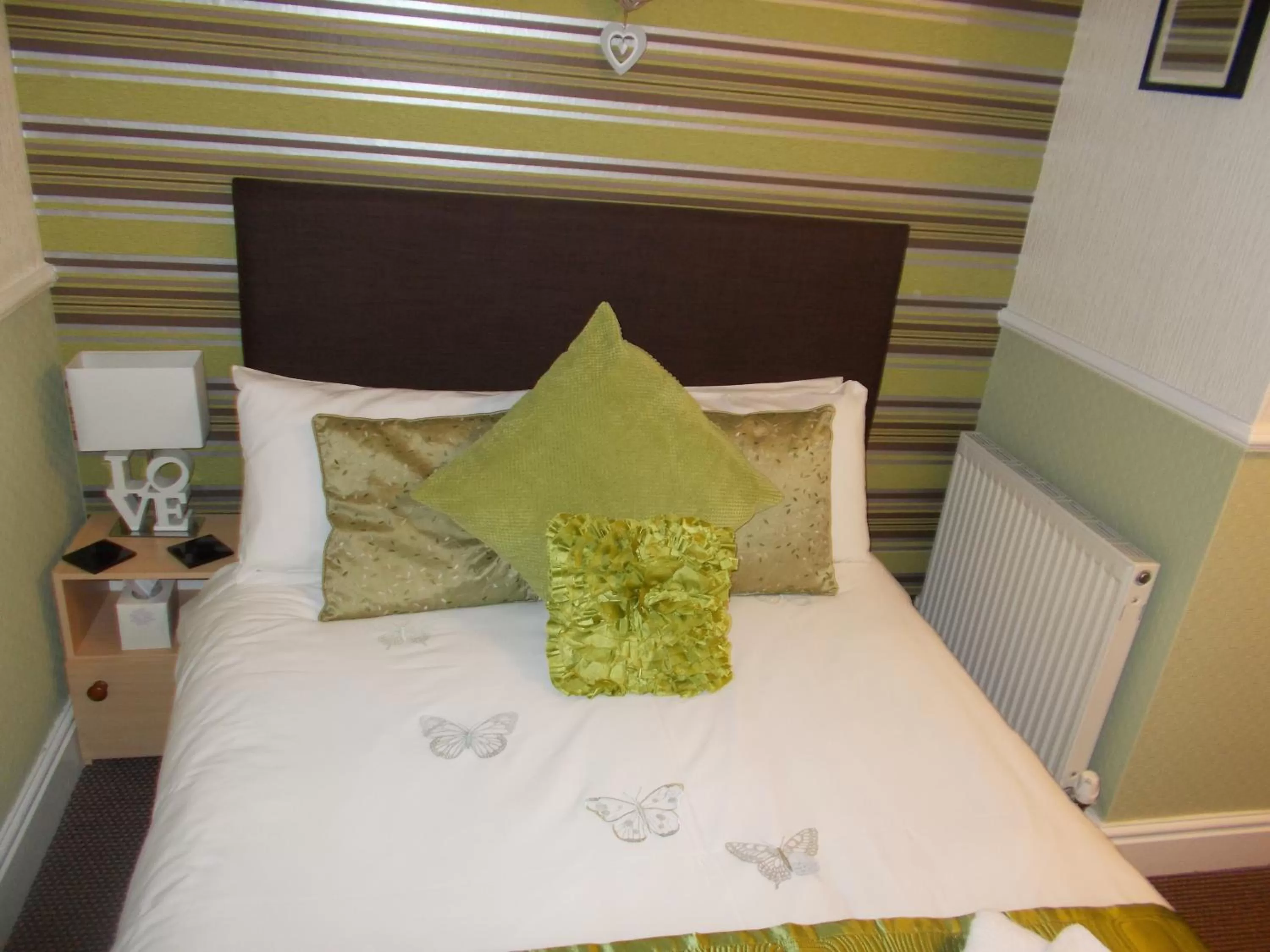 Bed in Delamere Hotel