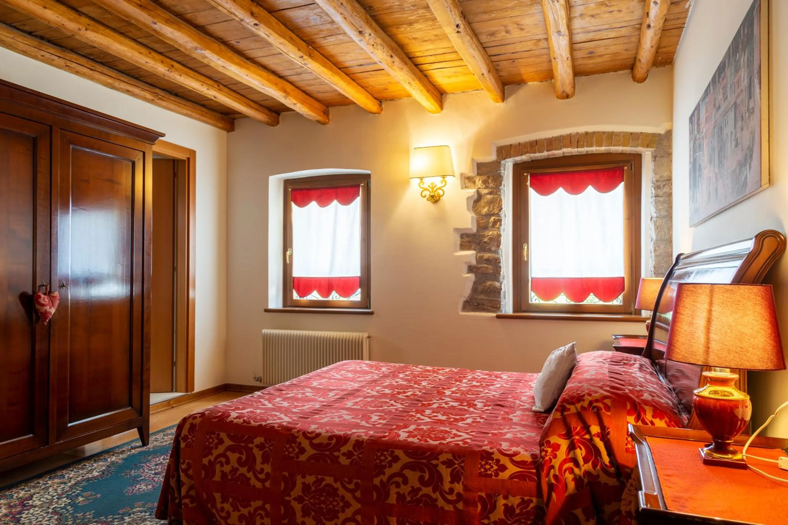 Bed in Hotel Calvi-Ristorante Mainor