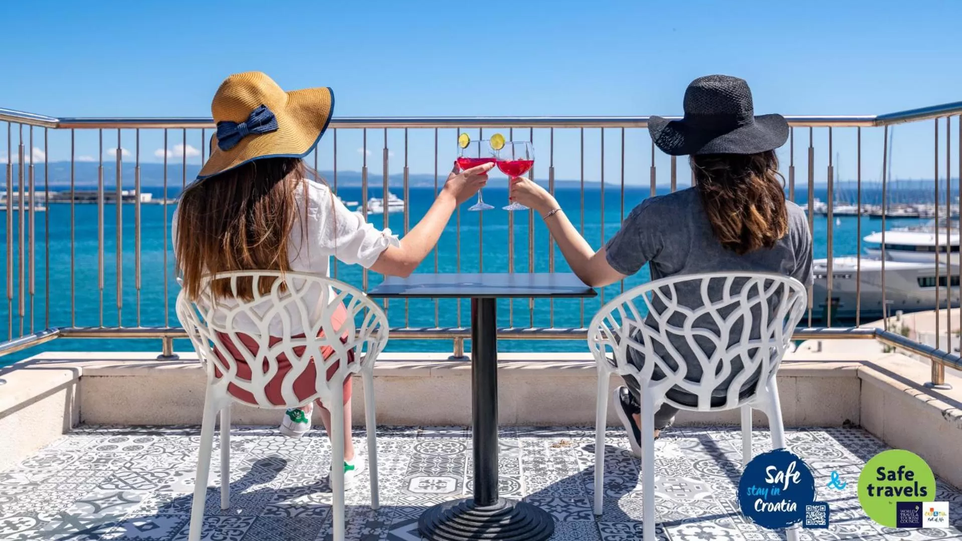 Property building in Galeria Valeria Seaside Downtown - MAG Quaint & Elegant Boutique Hotels