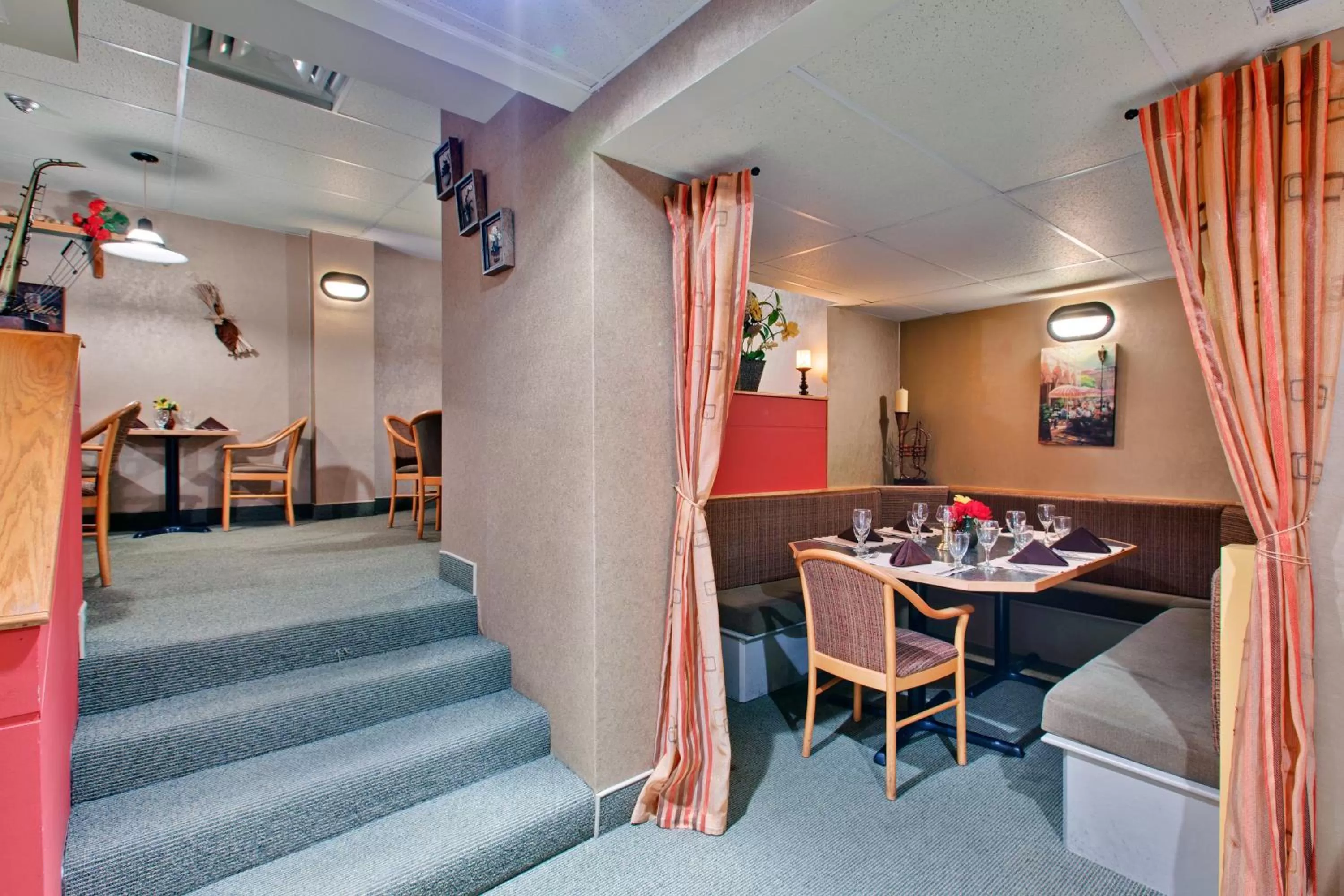 Restaurant/places to eat in Days Inn by Wyndham Stephenville