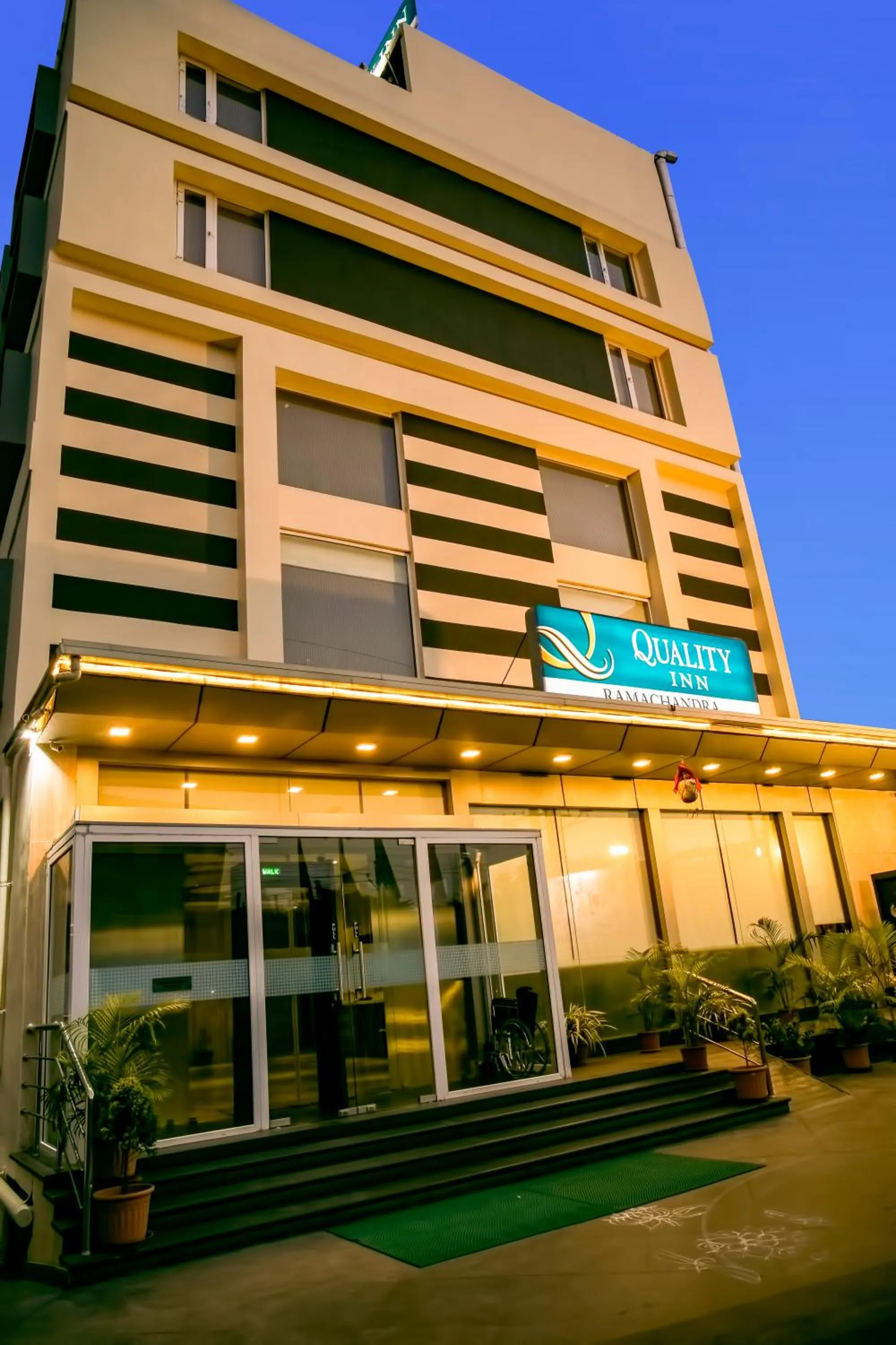 Facade/entrance in Quality Inn Ramachandra