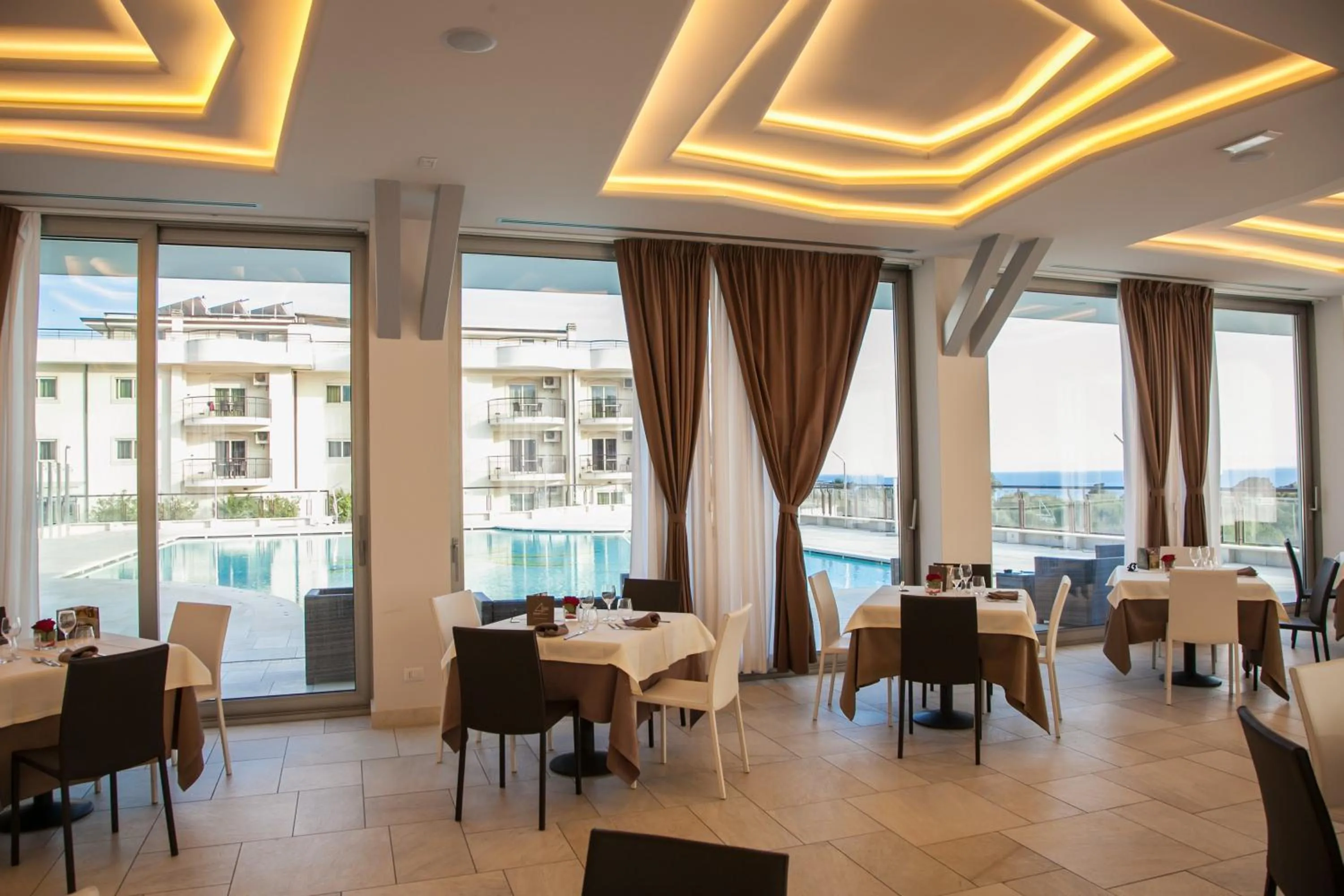 Restaurant/places to eat in 4 Spa Resort Hotel