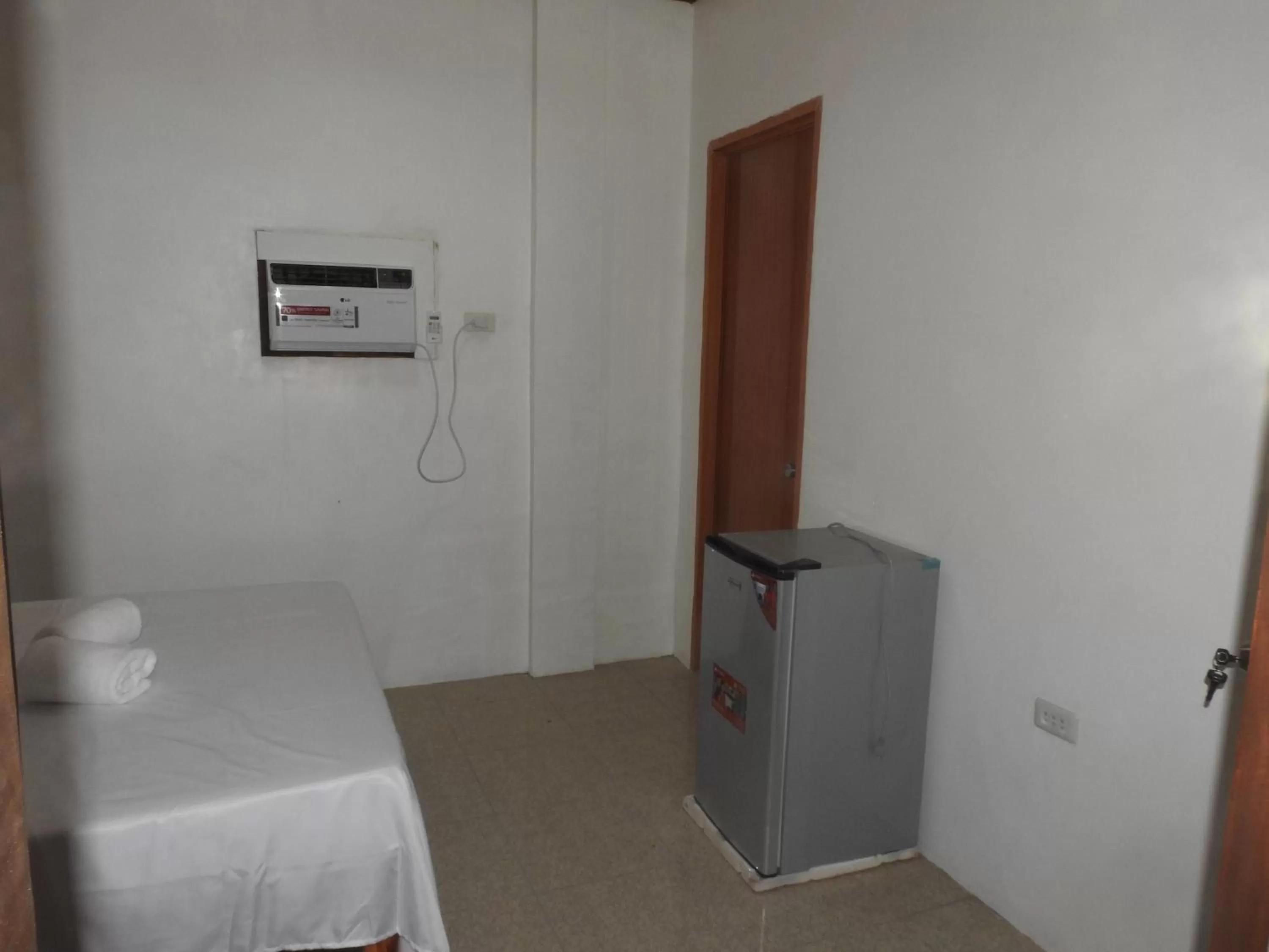 Bedroom, Bathroom in Pacifico Seaside Lodge