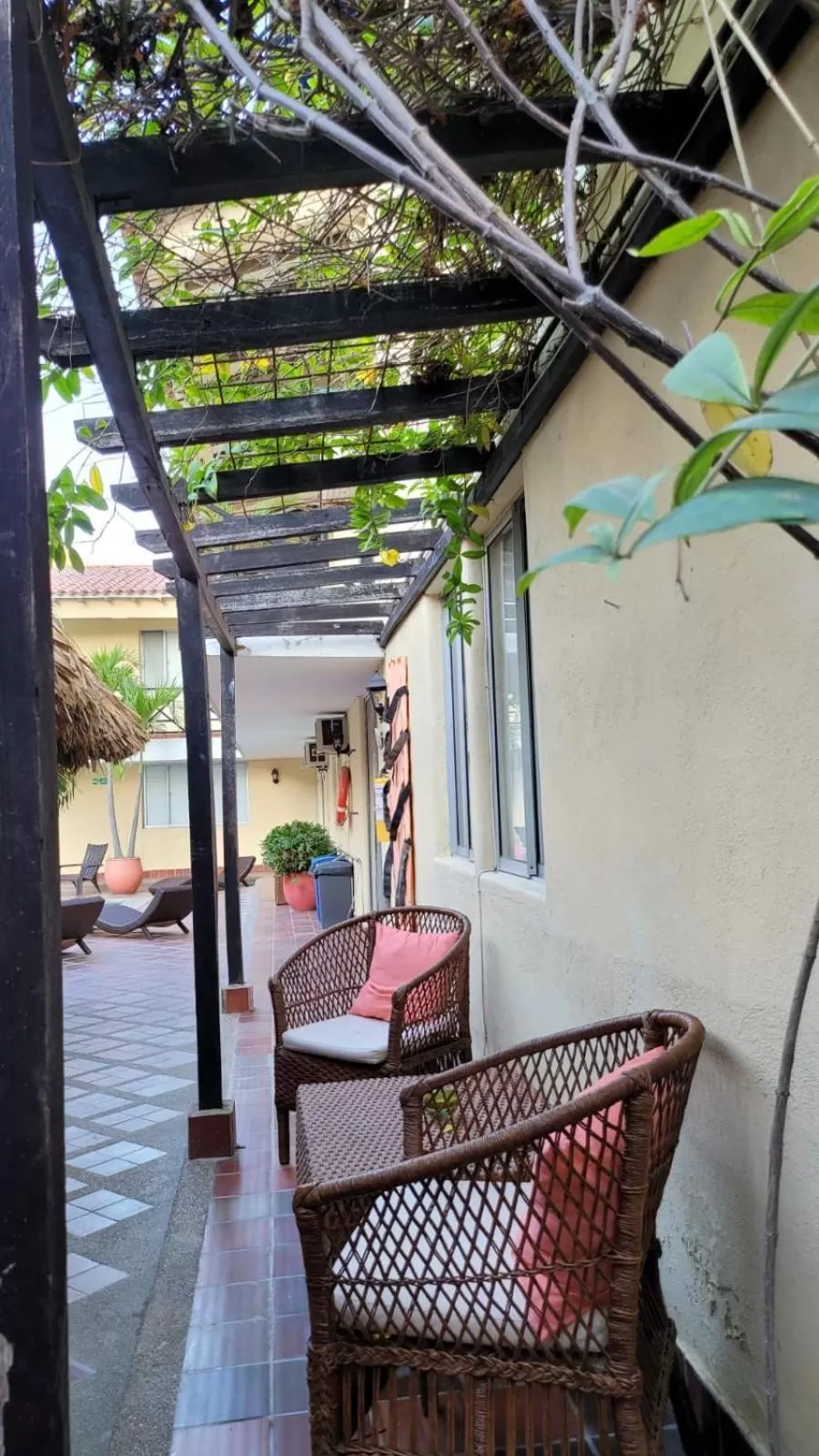 Lounge or bar in Najhomi Beach