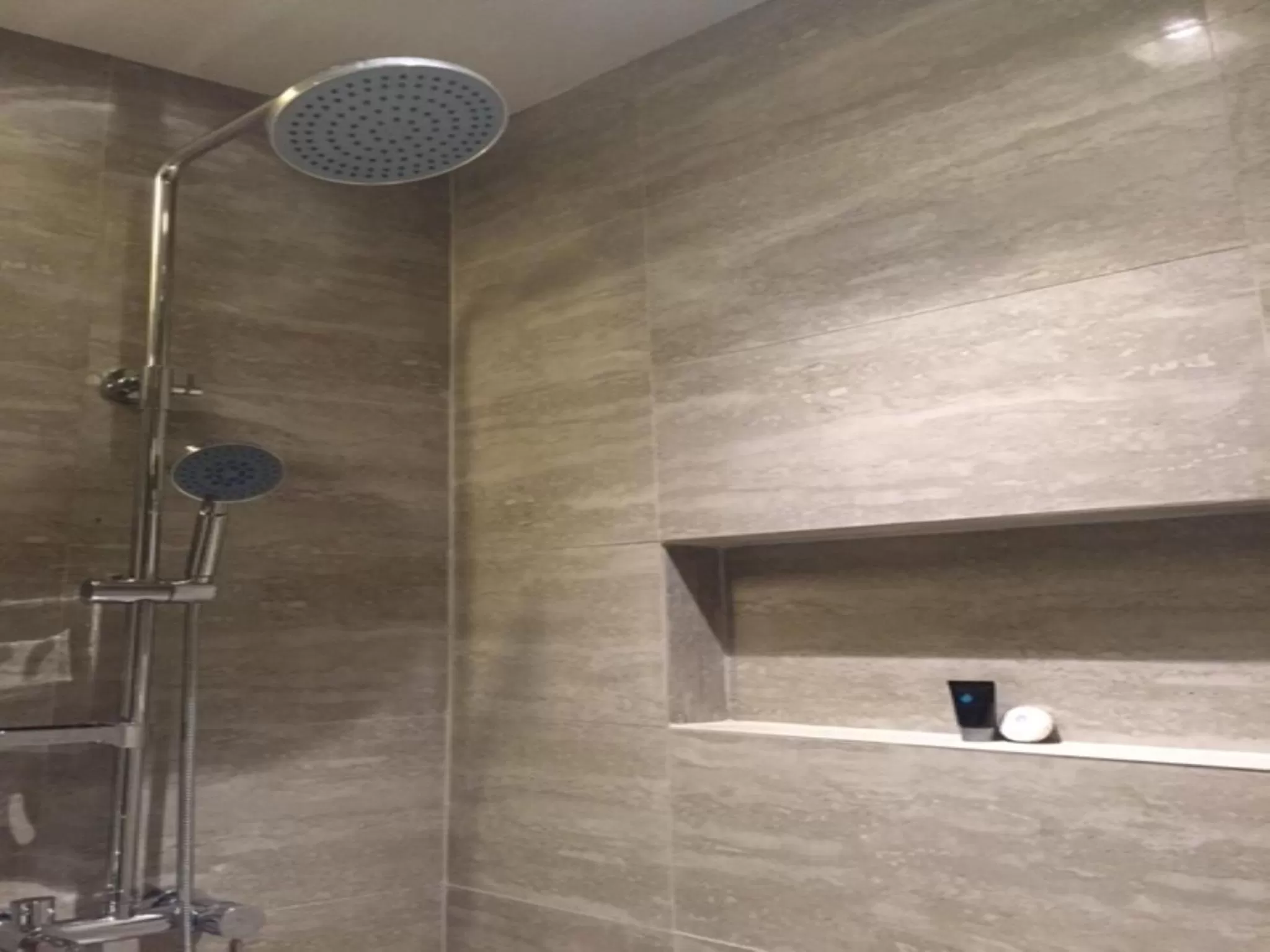 Shower in Watergate Boutique Hotel