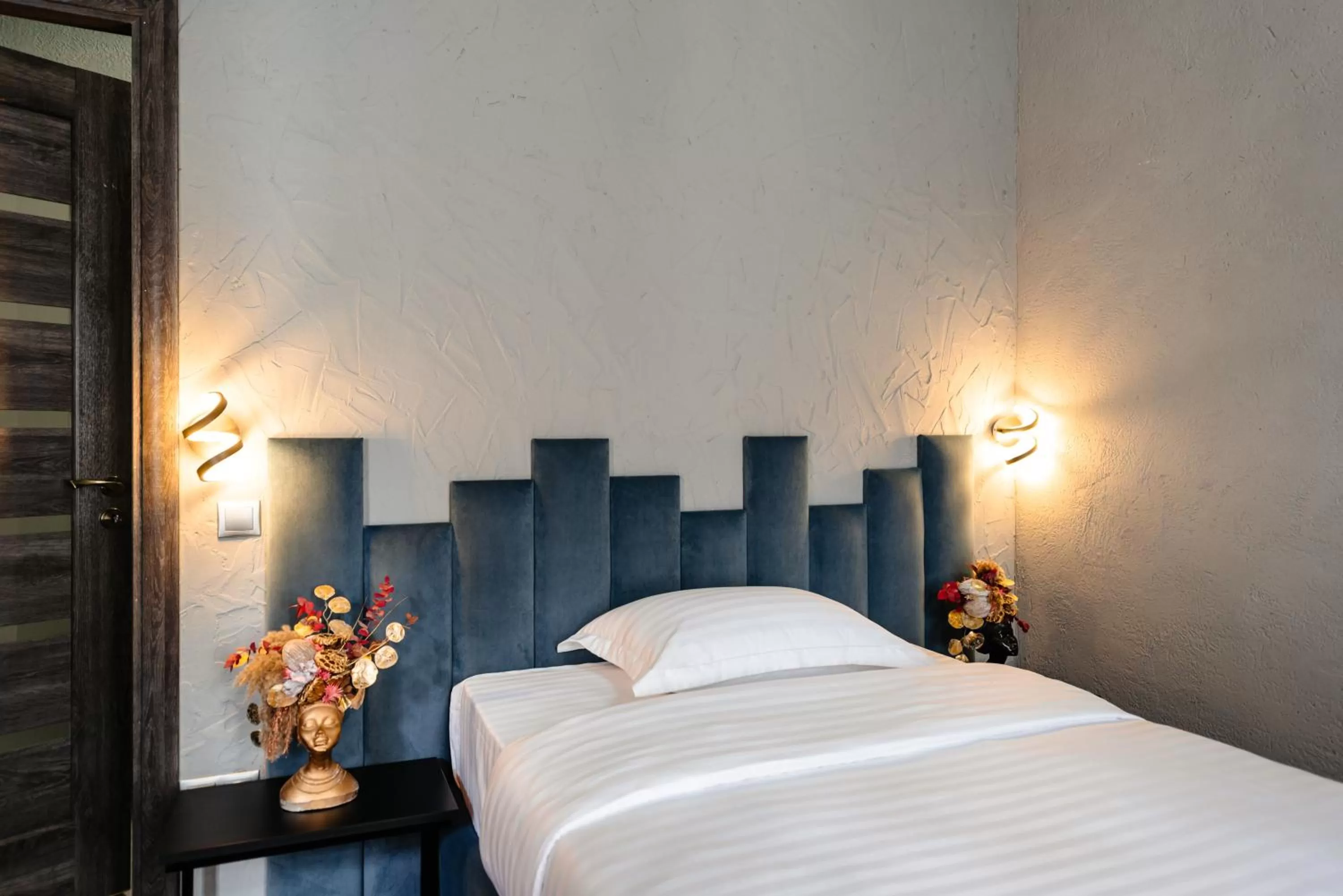 Bed in Palace Bulevard Inn