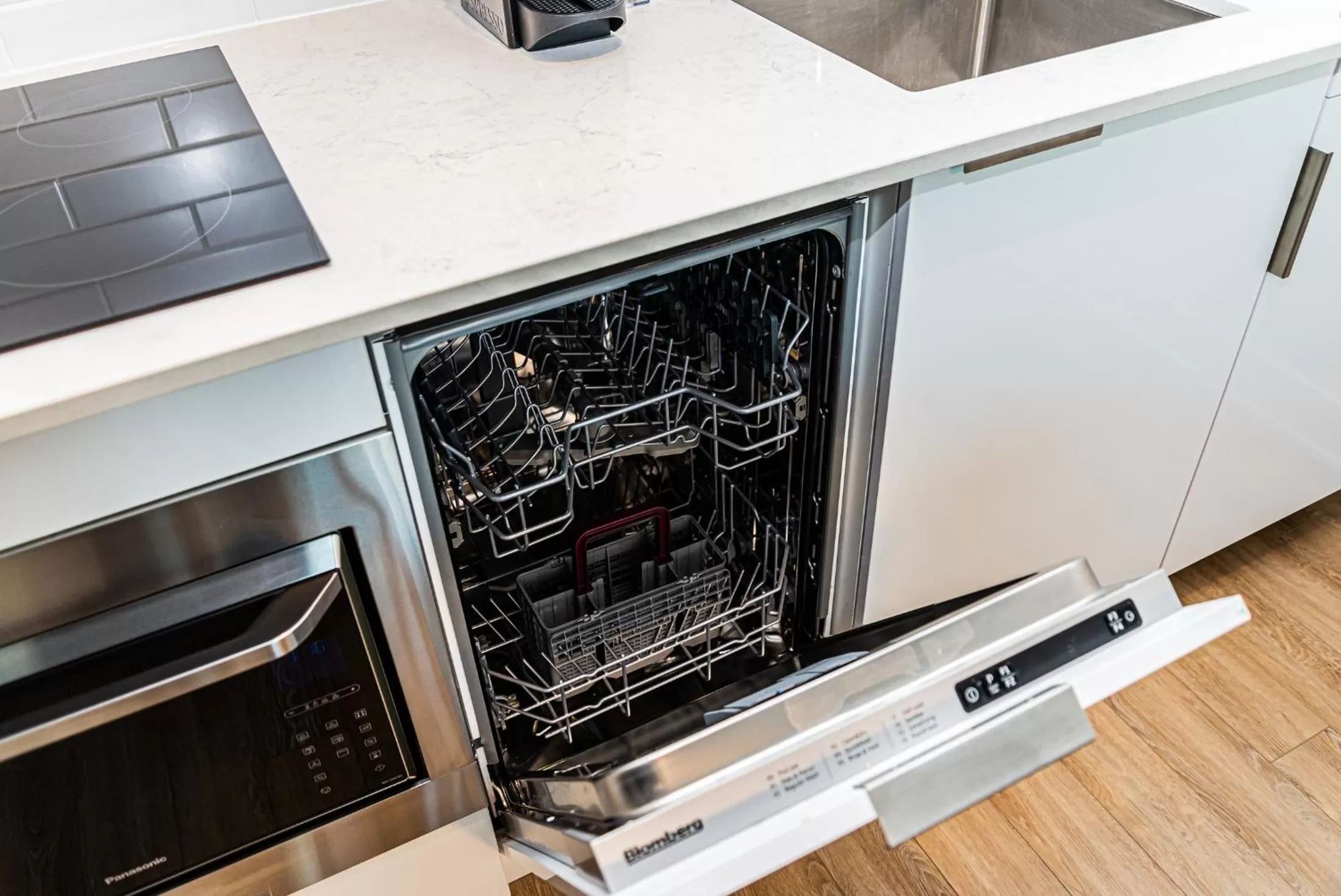 dishwasher in WERFY Luxury Apart-Hotel
