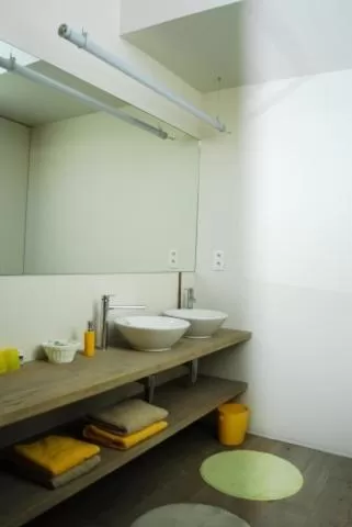 Bathroom in B&B Het Schaliënhof