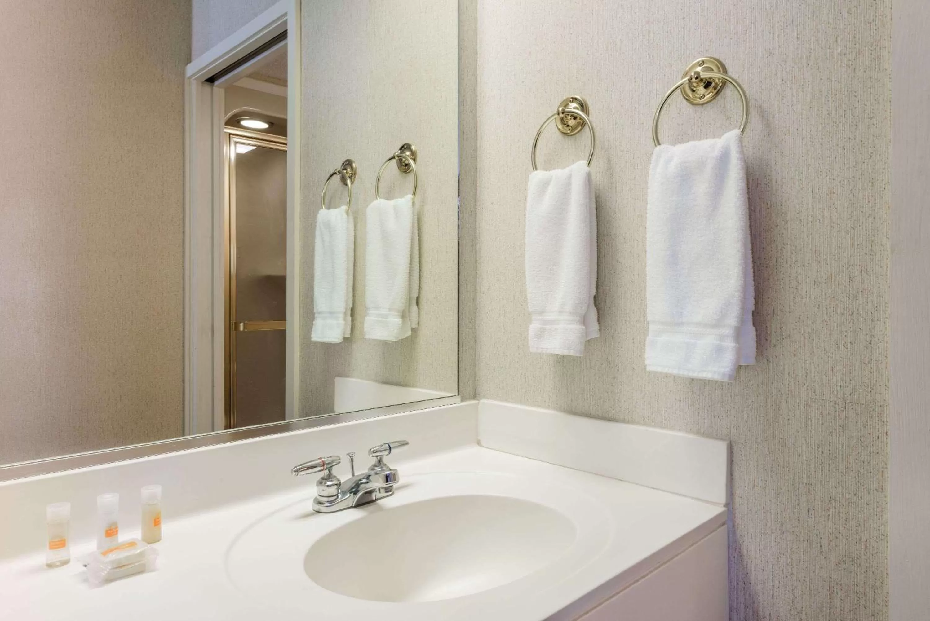 Photo of the whole room in Days Inn by Wyndham Yadkinville