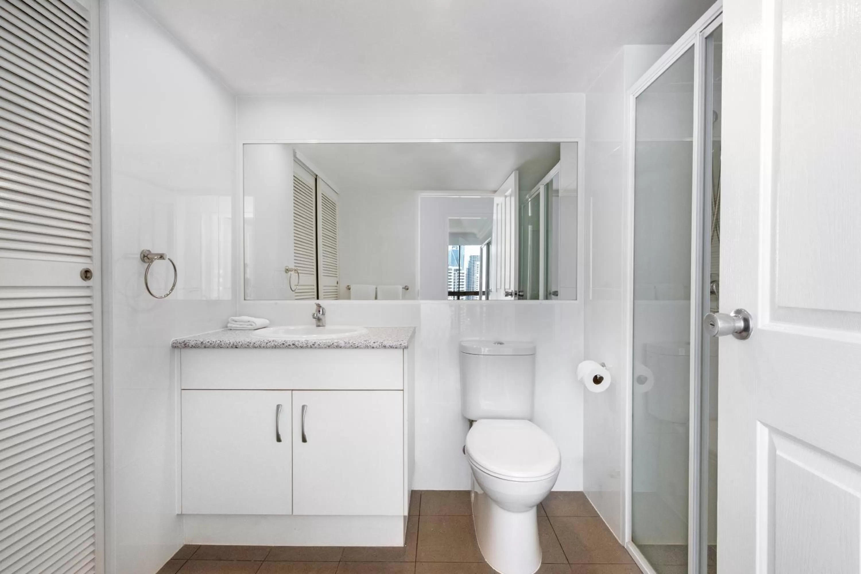 Toilet in BreakFree Longbeach Resort