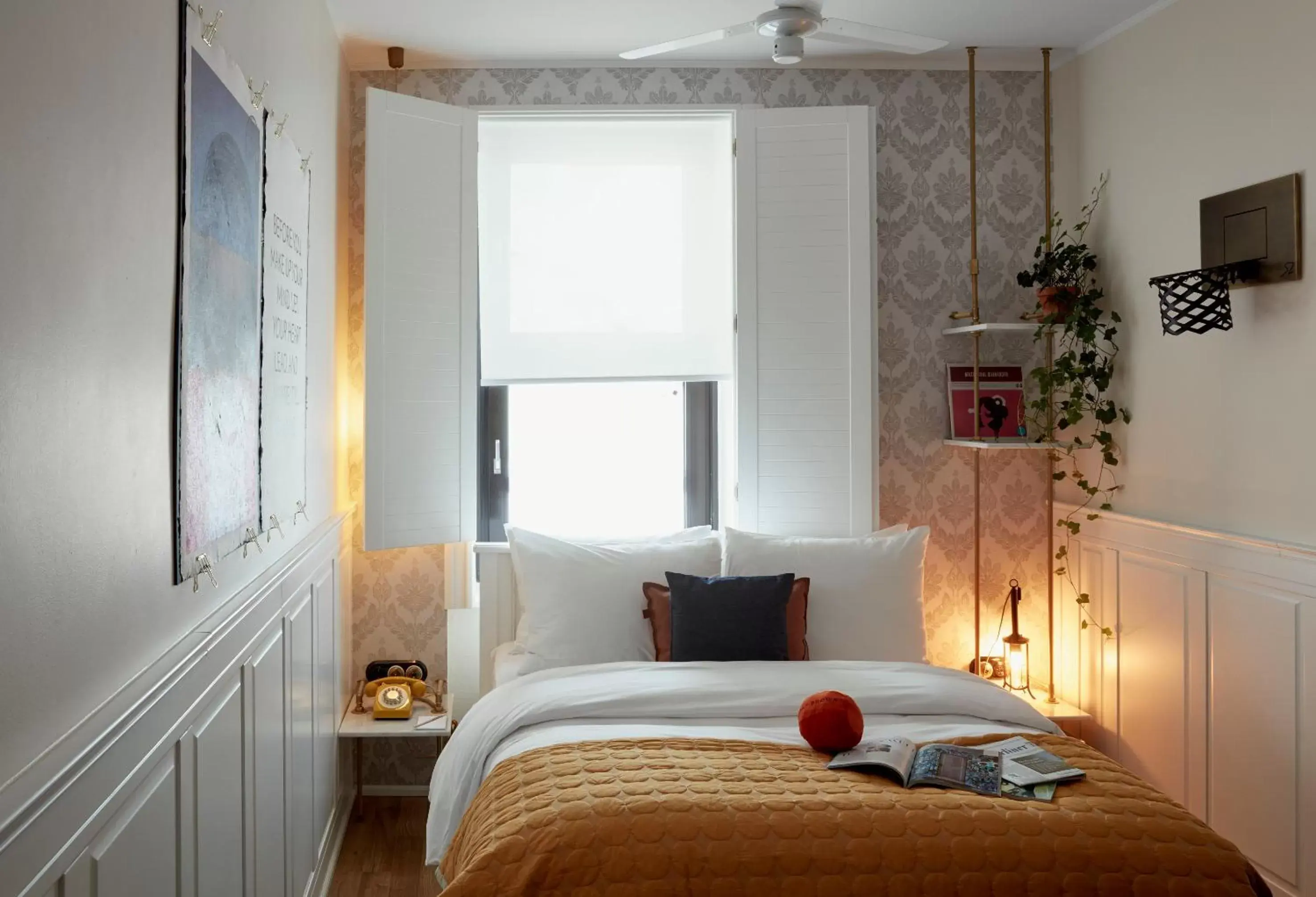 Small Double Room in Max Brown Hotel Ku'damm, part of Sircle Collection Small Double Room in Max Brown Hotel Ku'damm, part of Sircle Collection