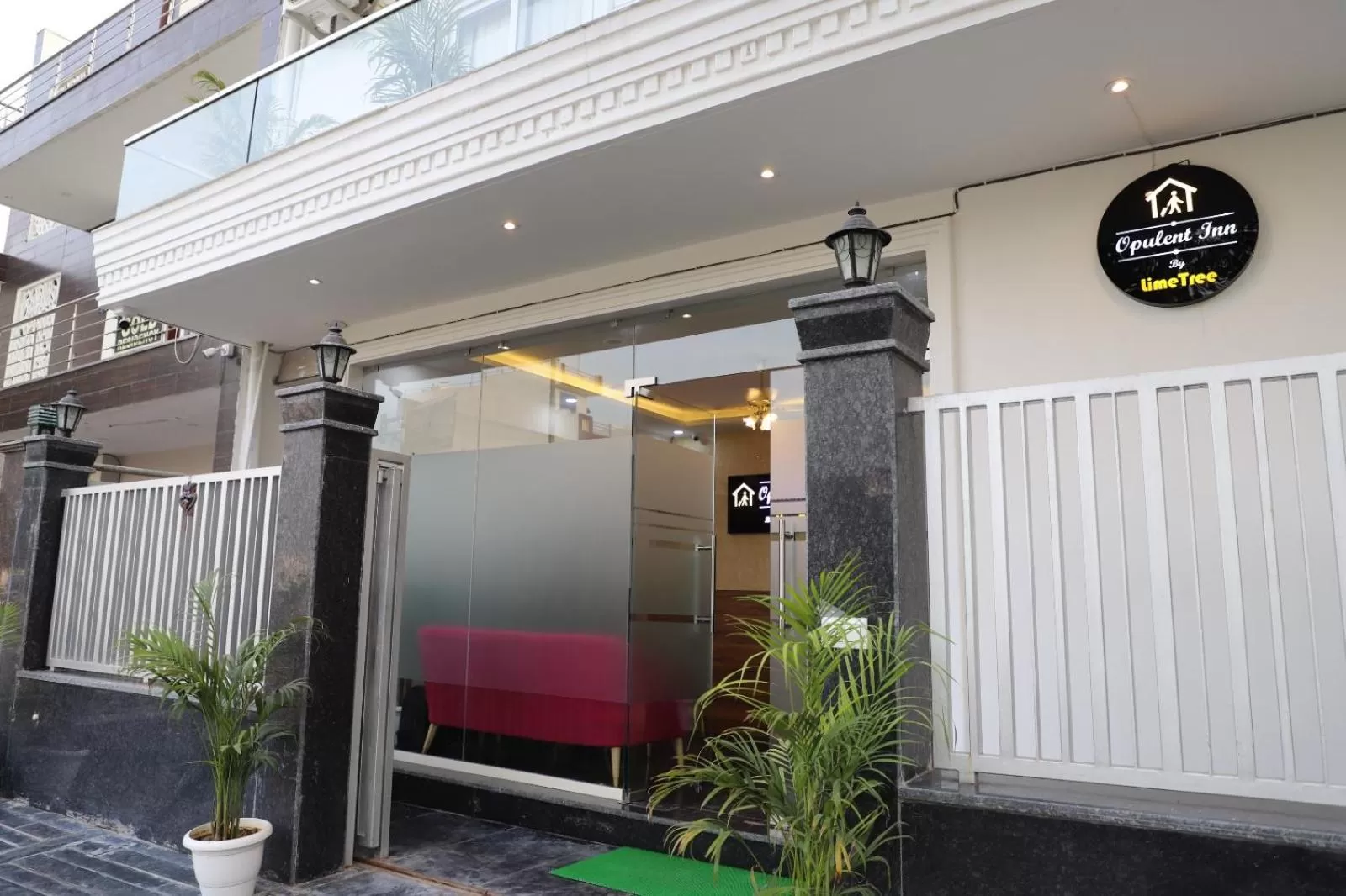 Facade/entrance in Opulent Inn by Lime Tree Hotels