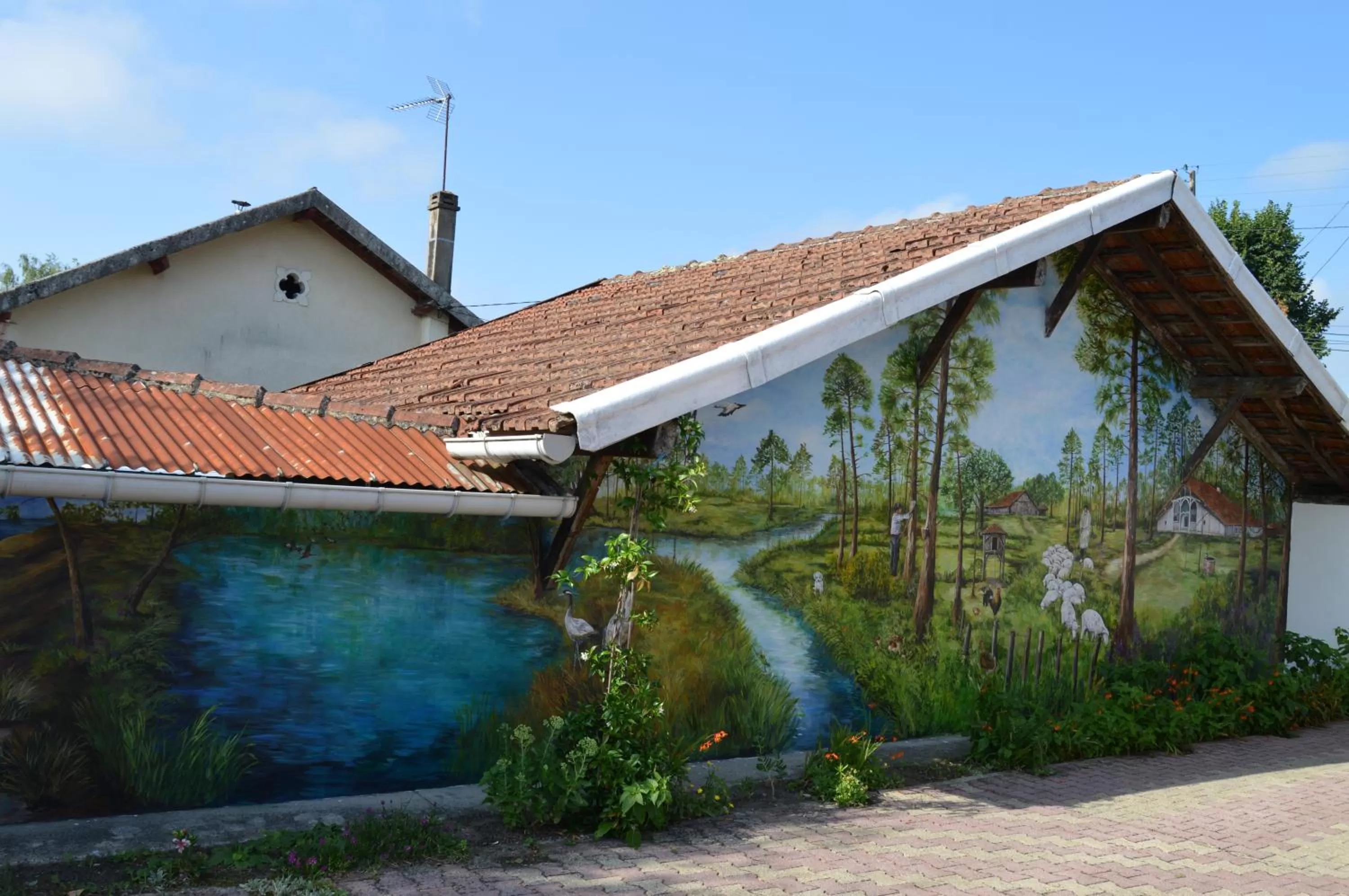 Decorative detail in a2pasdelaforet