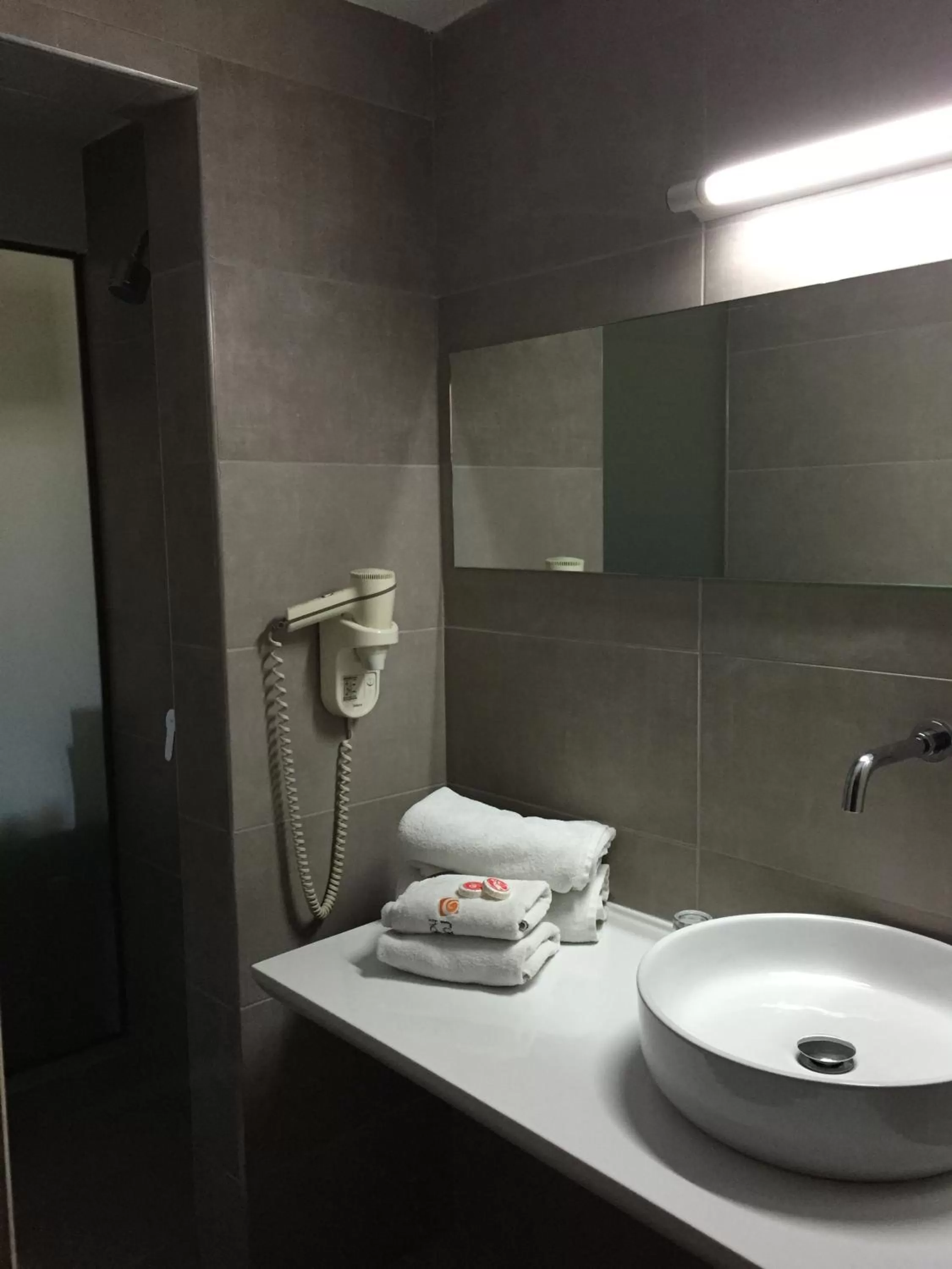 Shower in Rotonda Hotel