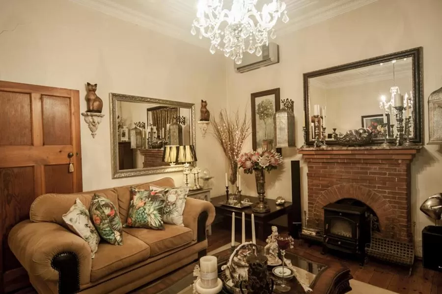 Living room in 79 On Ridge