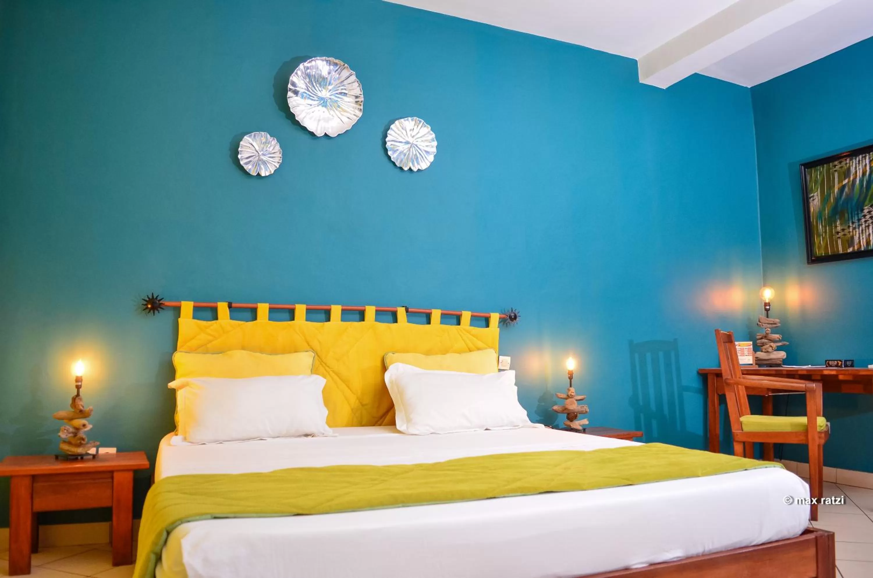 Decorative detail, Bed in Hôtel Restaurant Coco Lodge Majunga