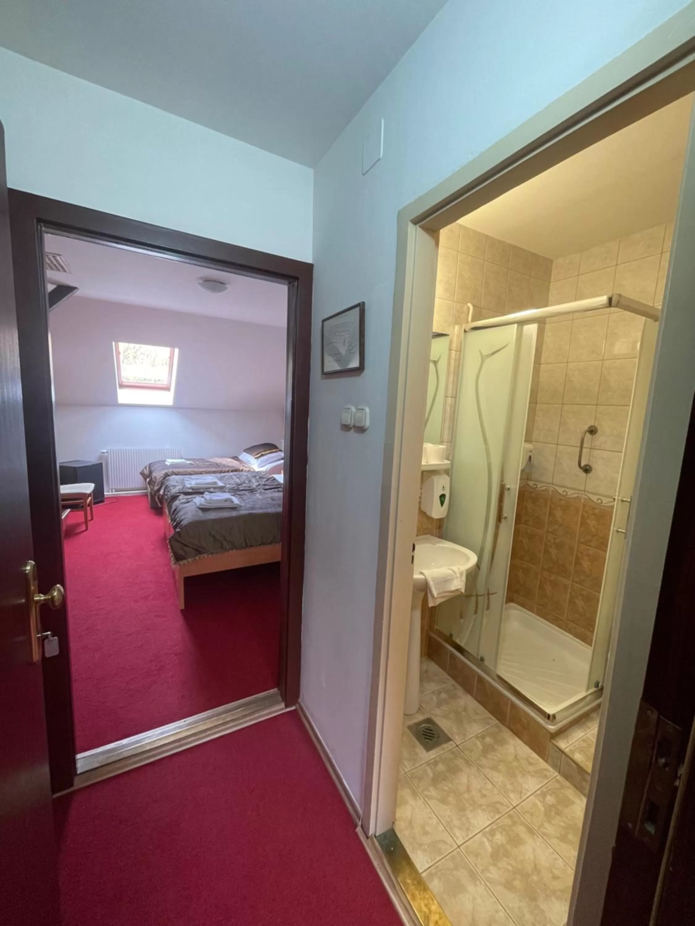 Bed in Hotel Minaret&Étterem