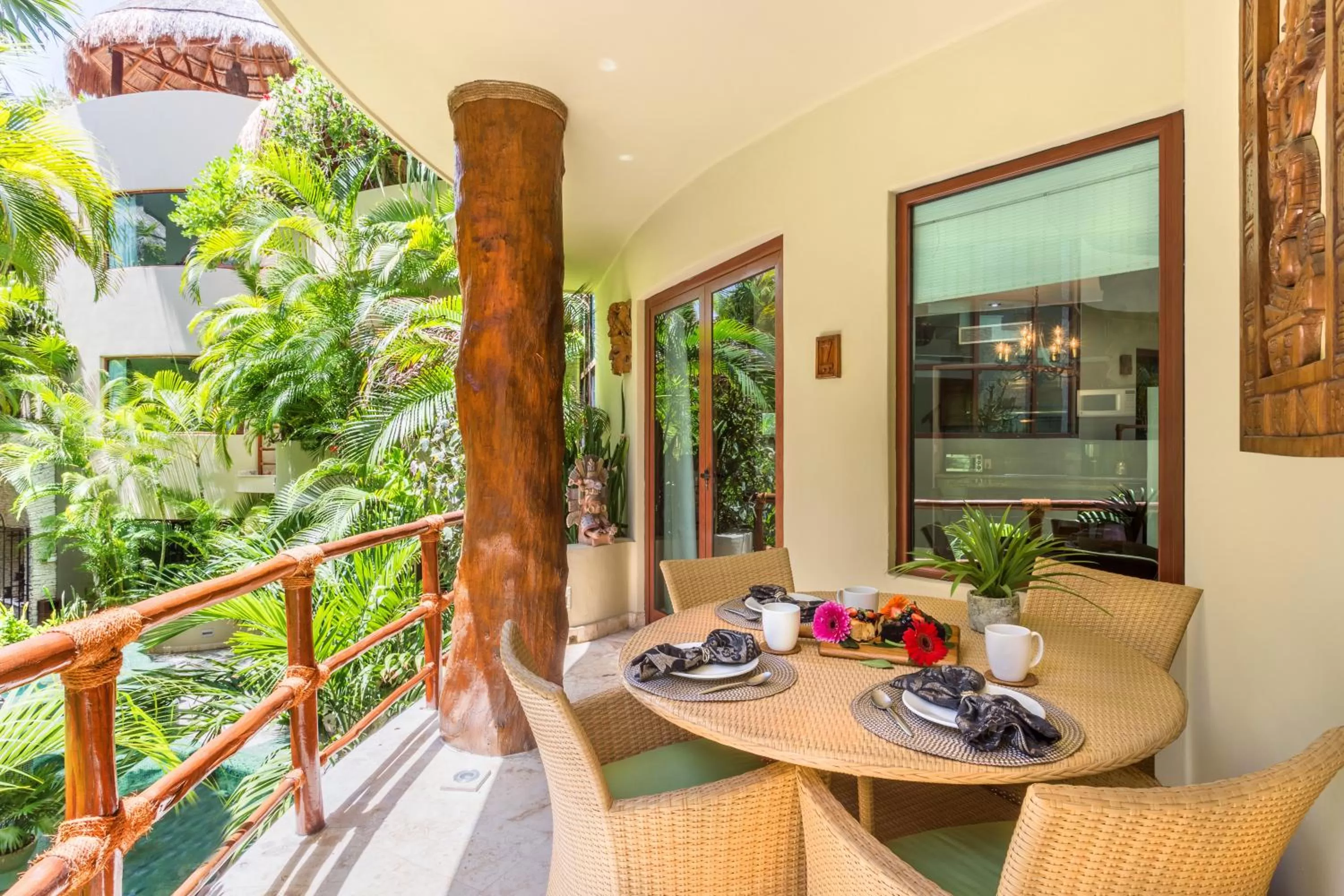 Balcony/Terrace in Maya Villa Condo Hotel and Beachclub