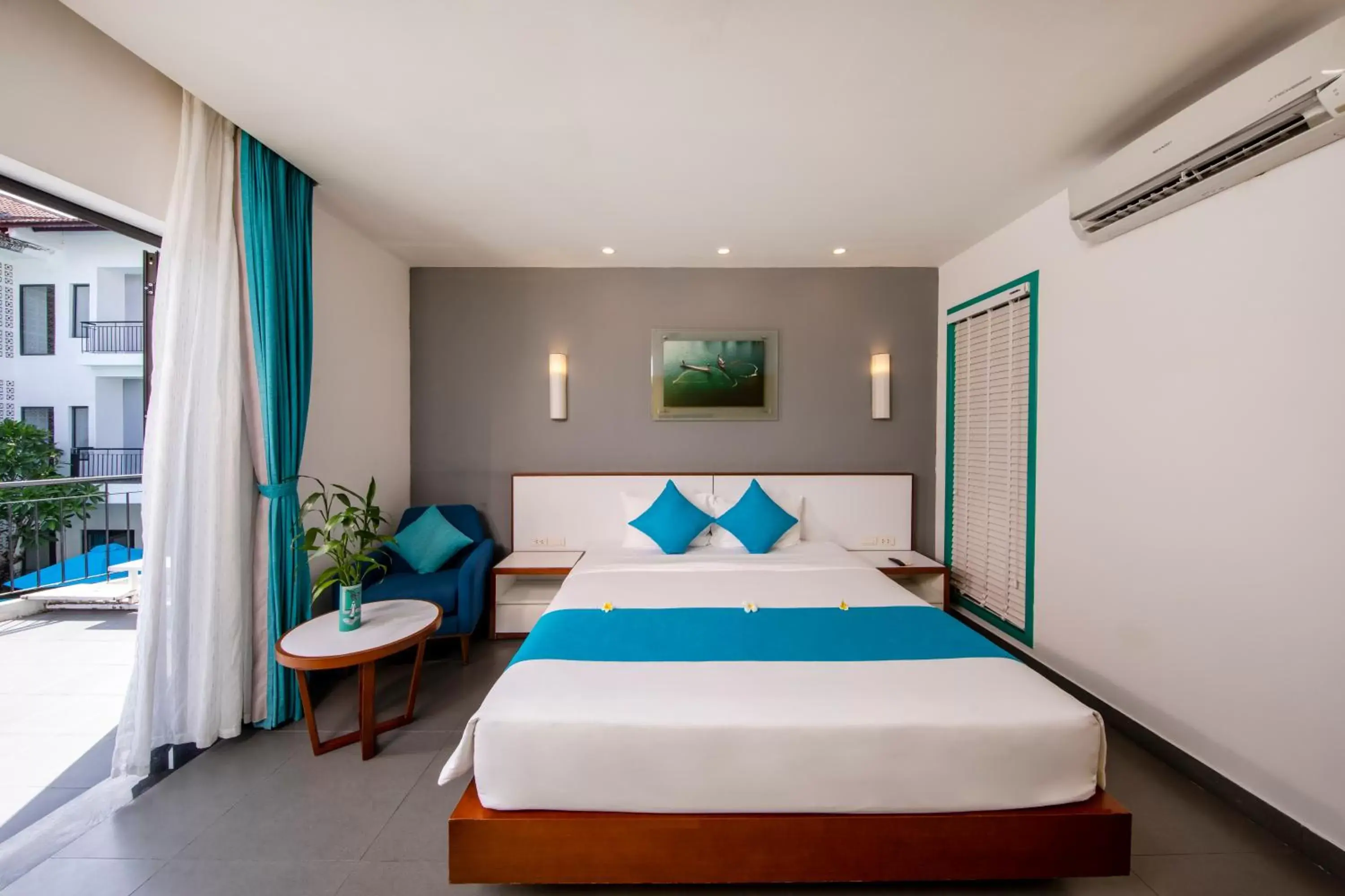 Deluxe Room with Pool View in ÊMM Hotel Hoi An Deluxe Room with Pool View in ÊMM Hotel Hoi An