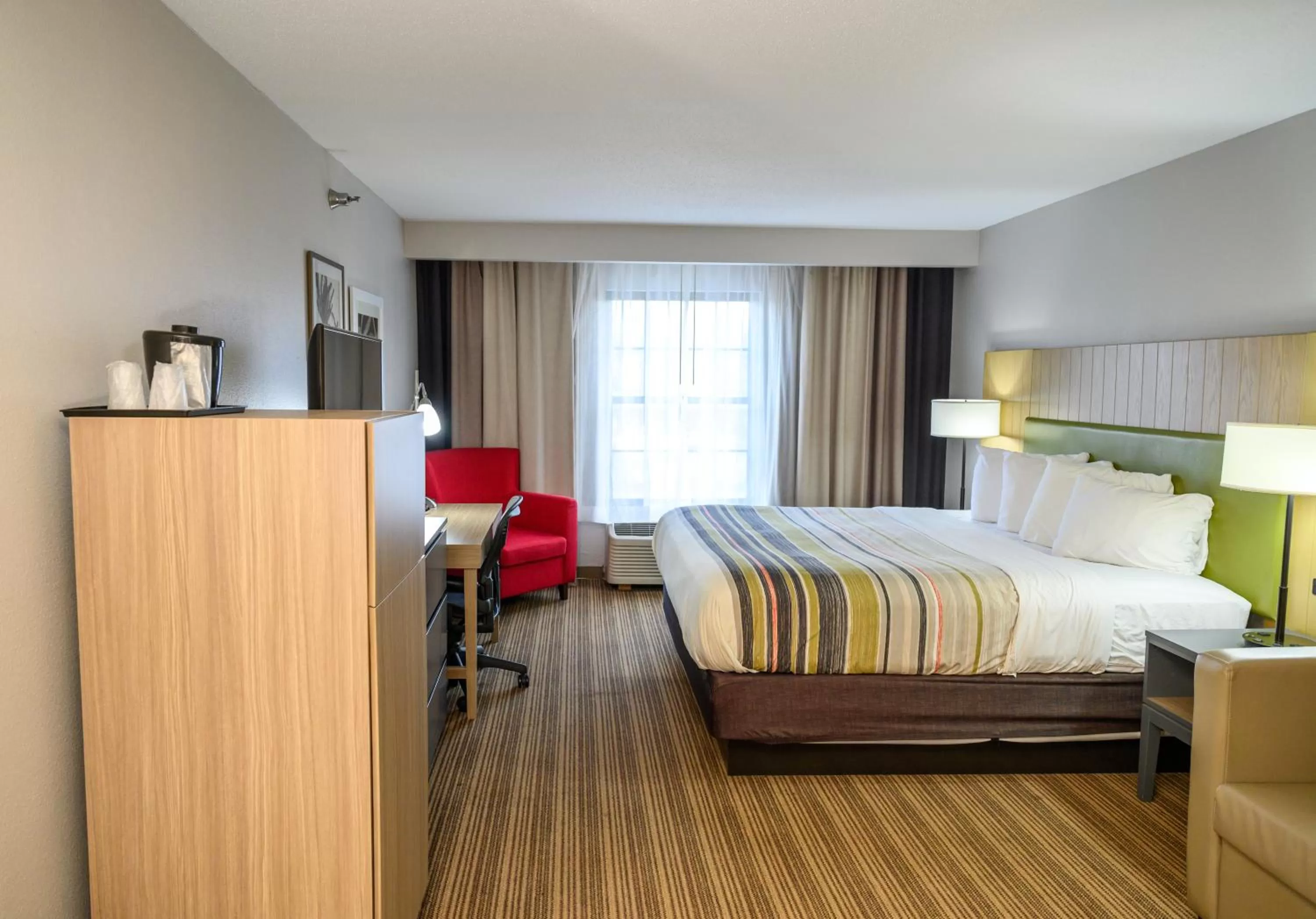 Photo of the whole room, Bed in Country Inn & Suites by Radisson, Greenfield, IN