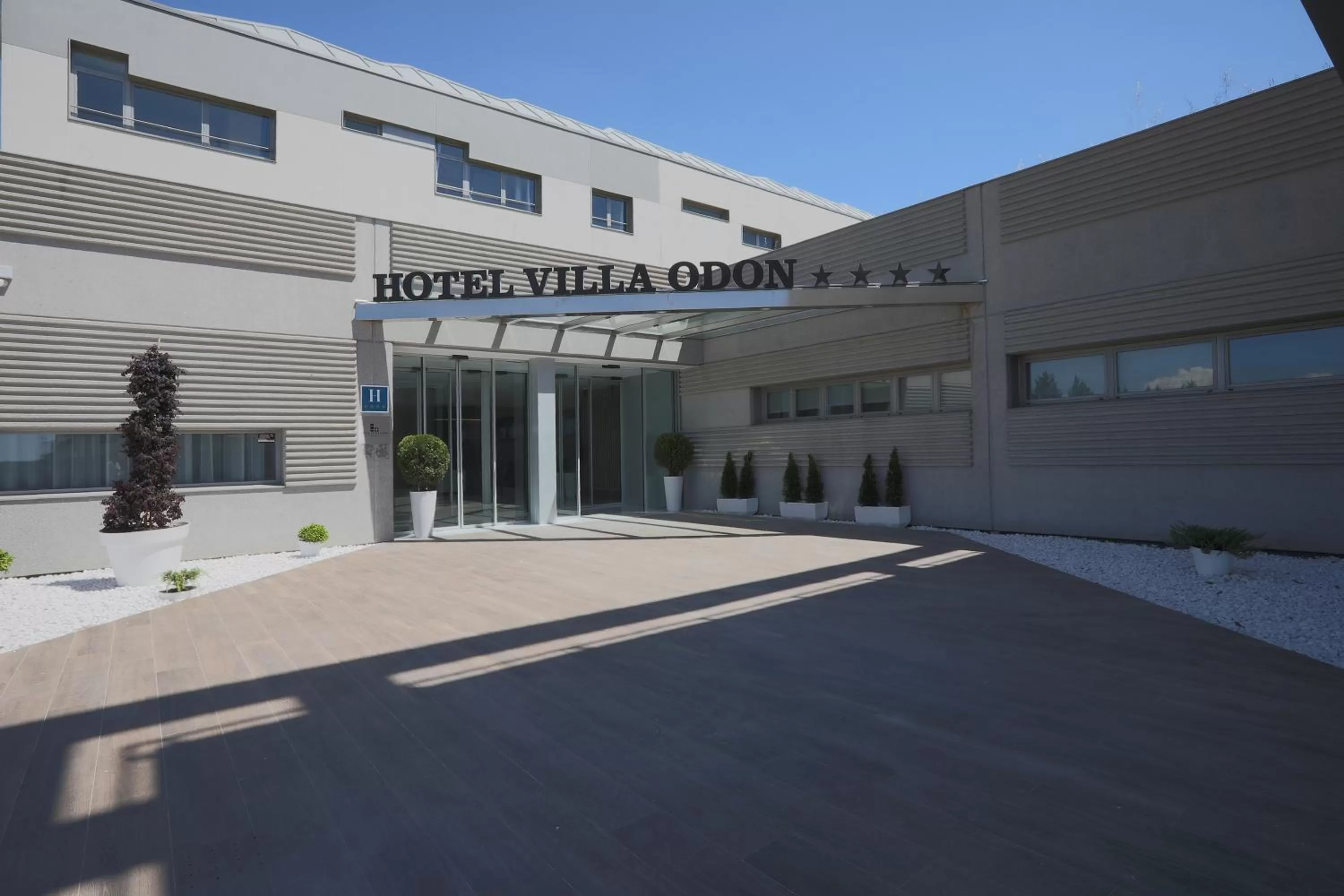 Property building in Hotel Villa Odon