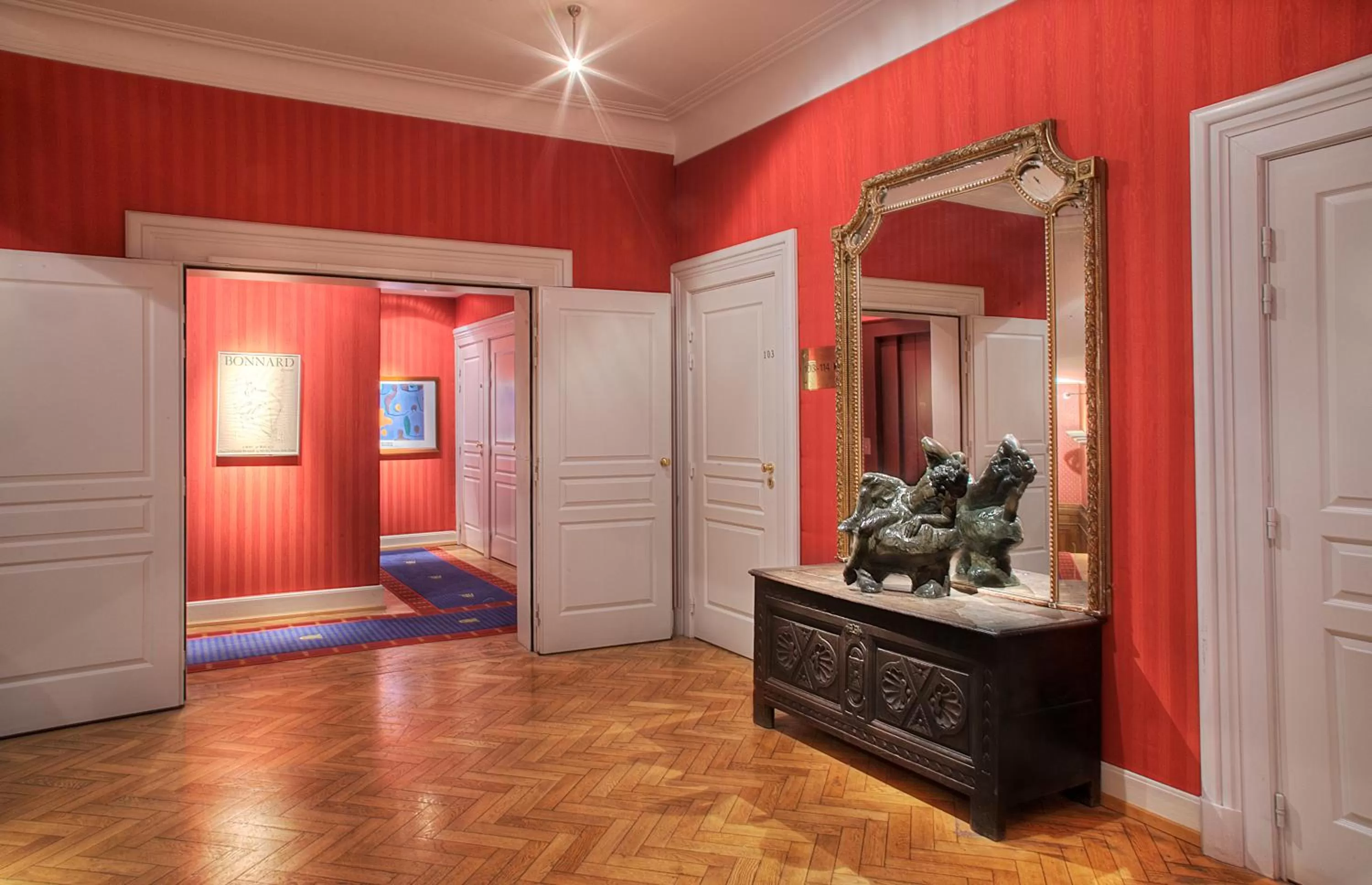 Area and facilities in HANNONG Hotel & Wine Bar