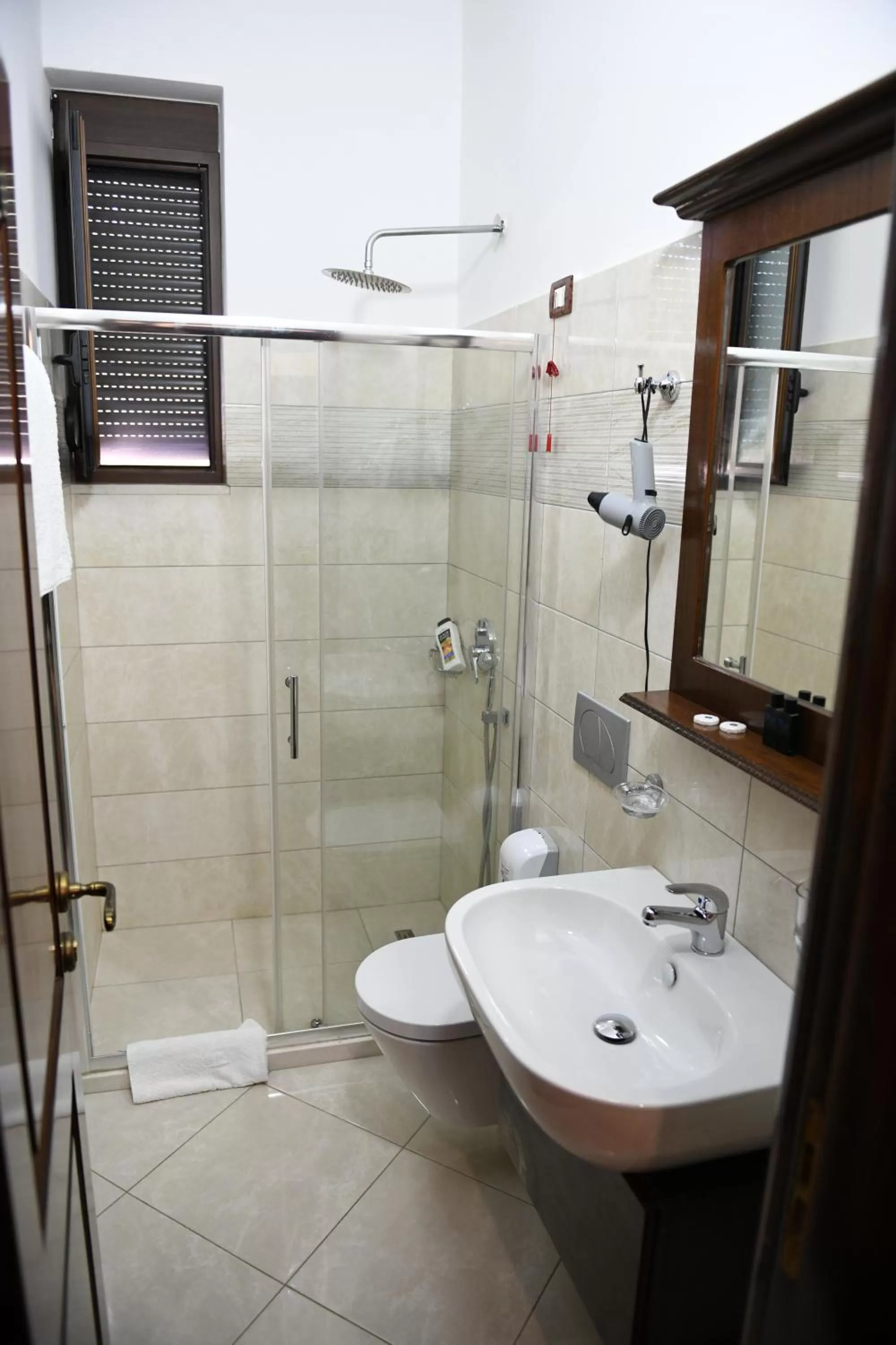Bathroom in Hotel Kaceli