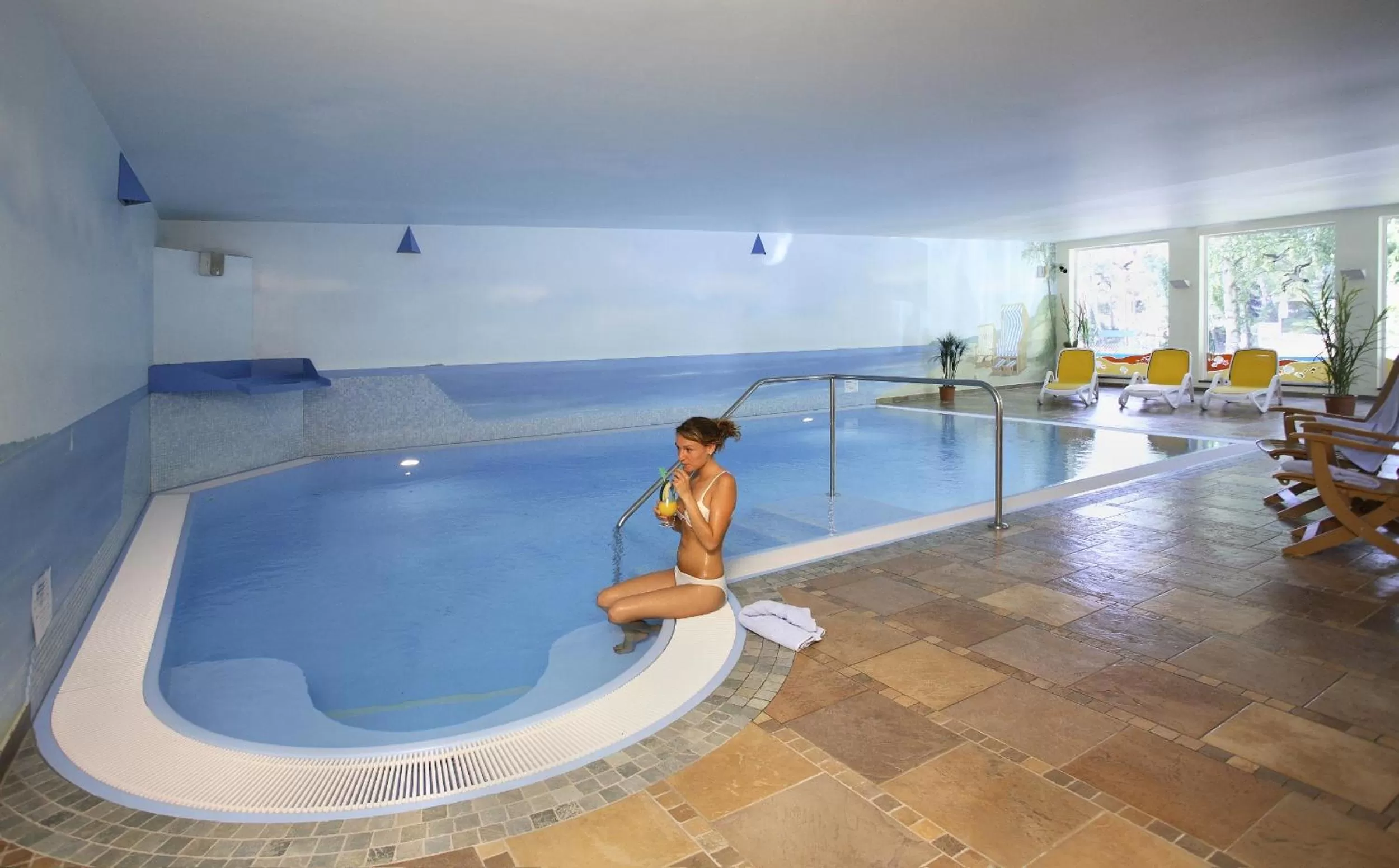 Swimming pool in Vineta Strandhotels