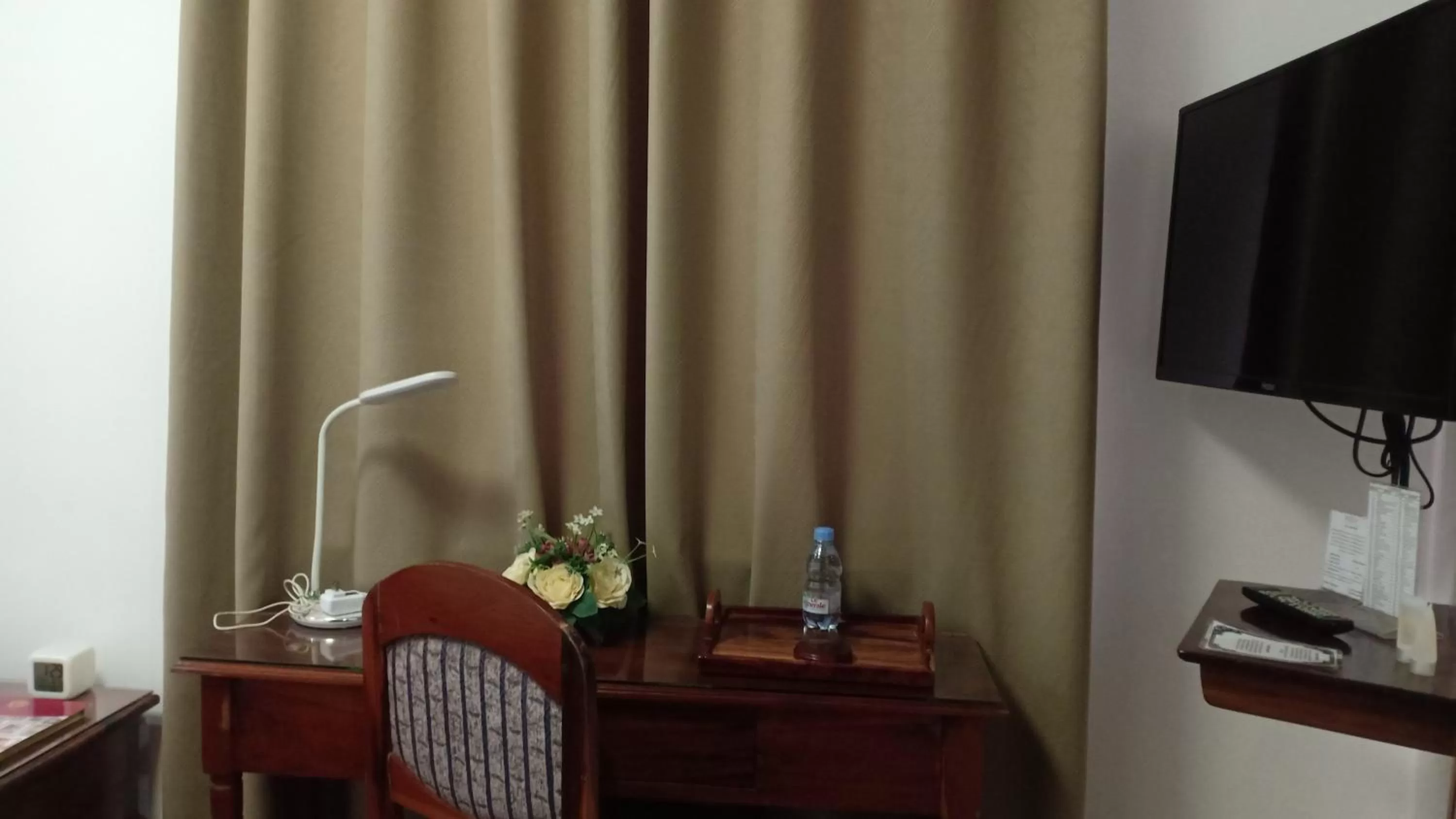 Seating area, TV/Entertainment Center in CLN Boutique Hotel