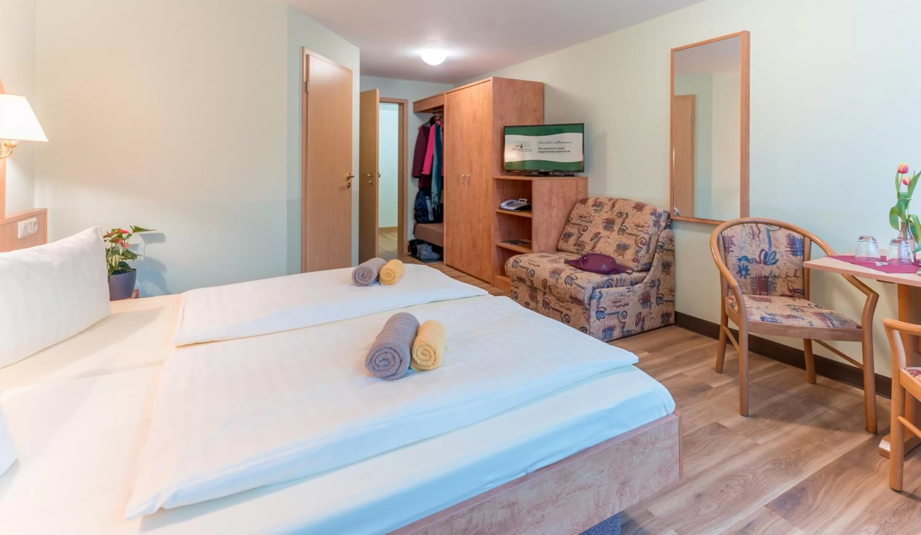 Photo of the whole room, Bed in Hotel Thüringenschanze