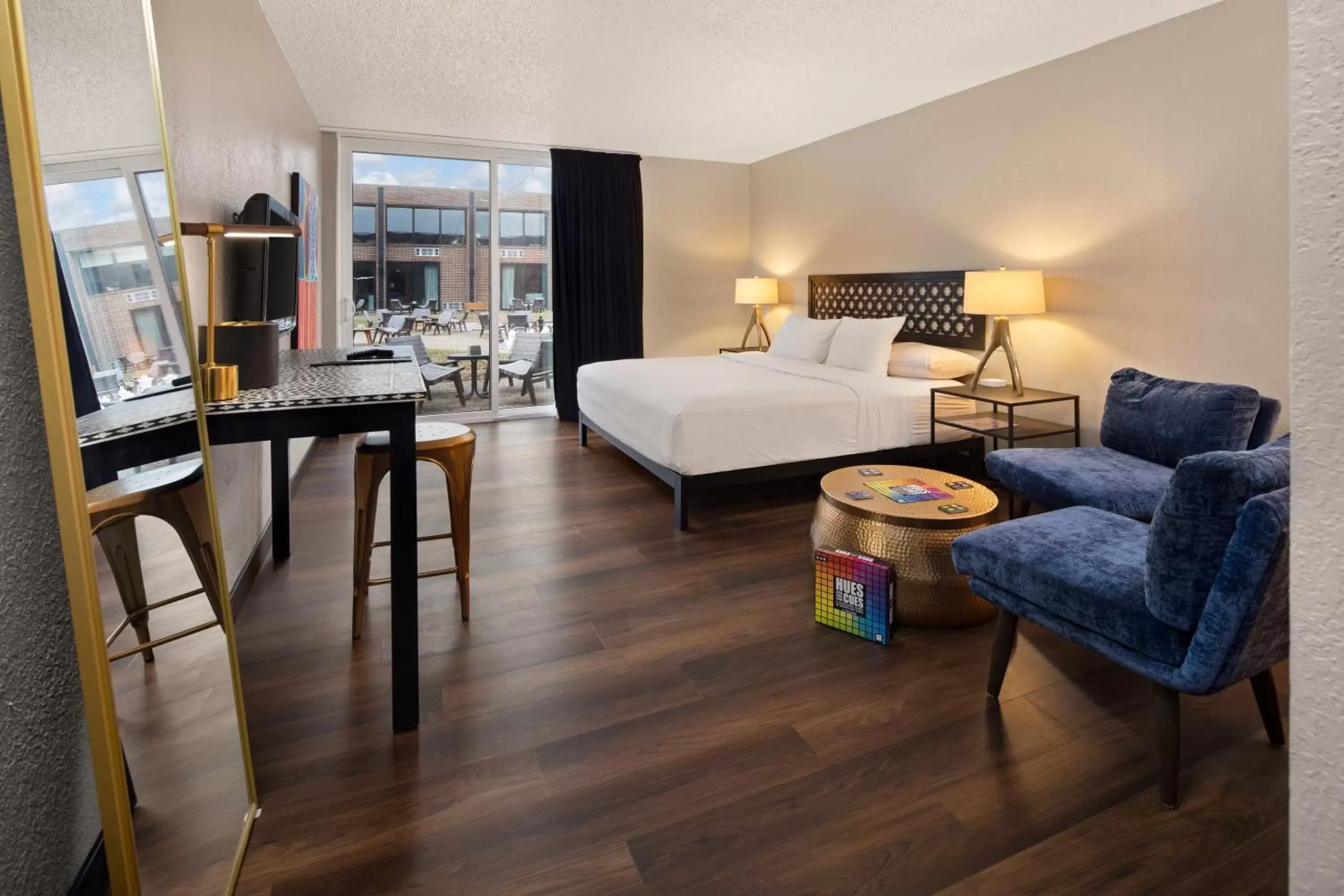 King Room in The Highlander Hotel, Ascend Hotel Collection King Room in The Highlander Hotel, Ascend Hotel Collection