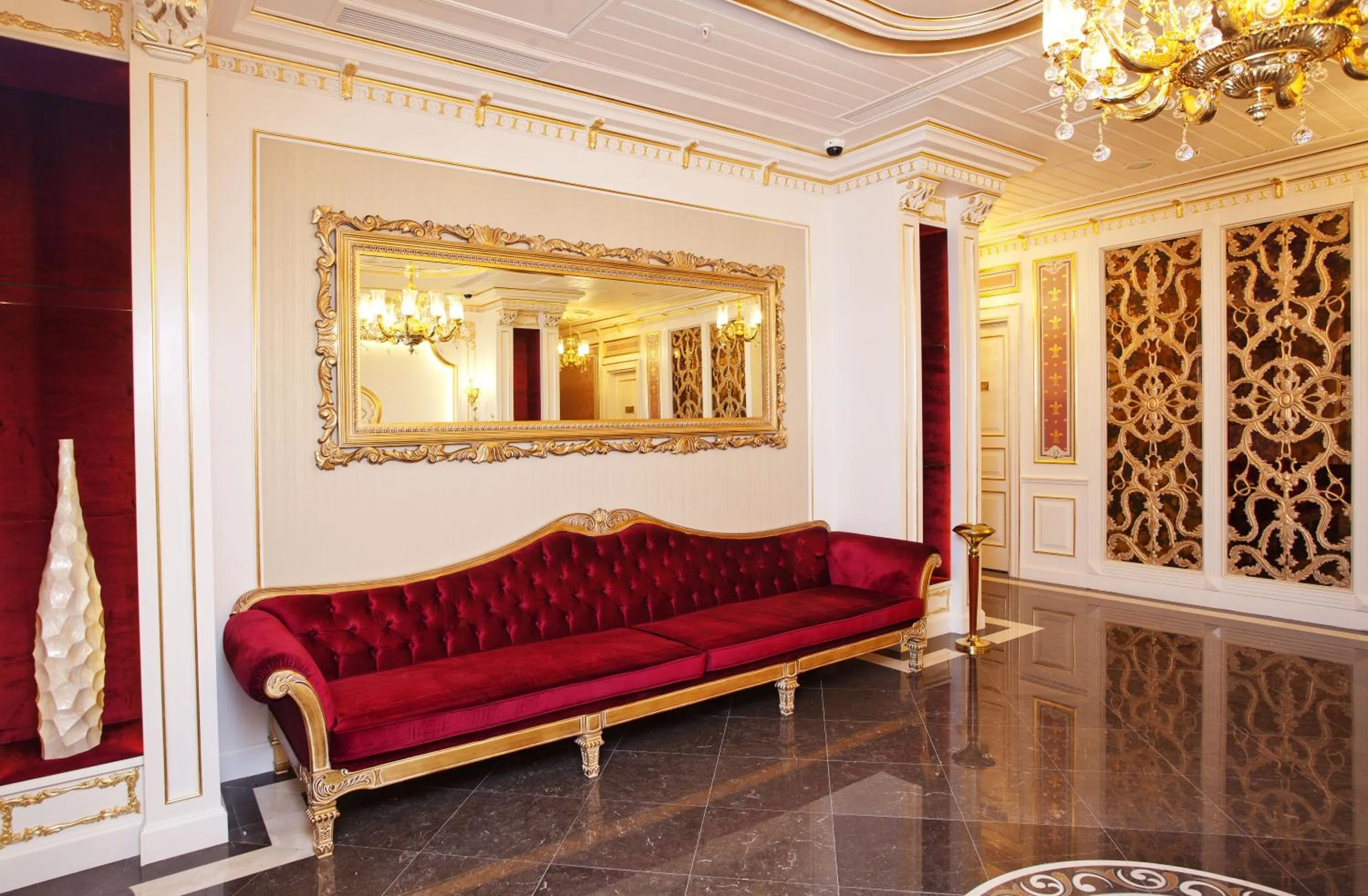 Lobby or reception in Limak Yalova Thermal Boutique Hotel