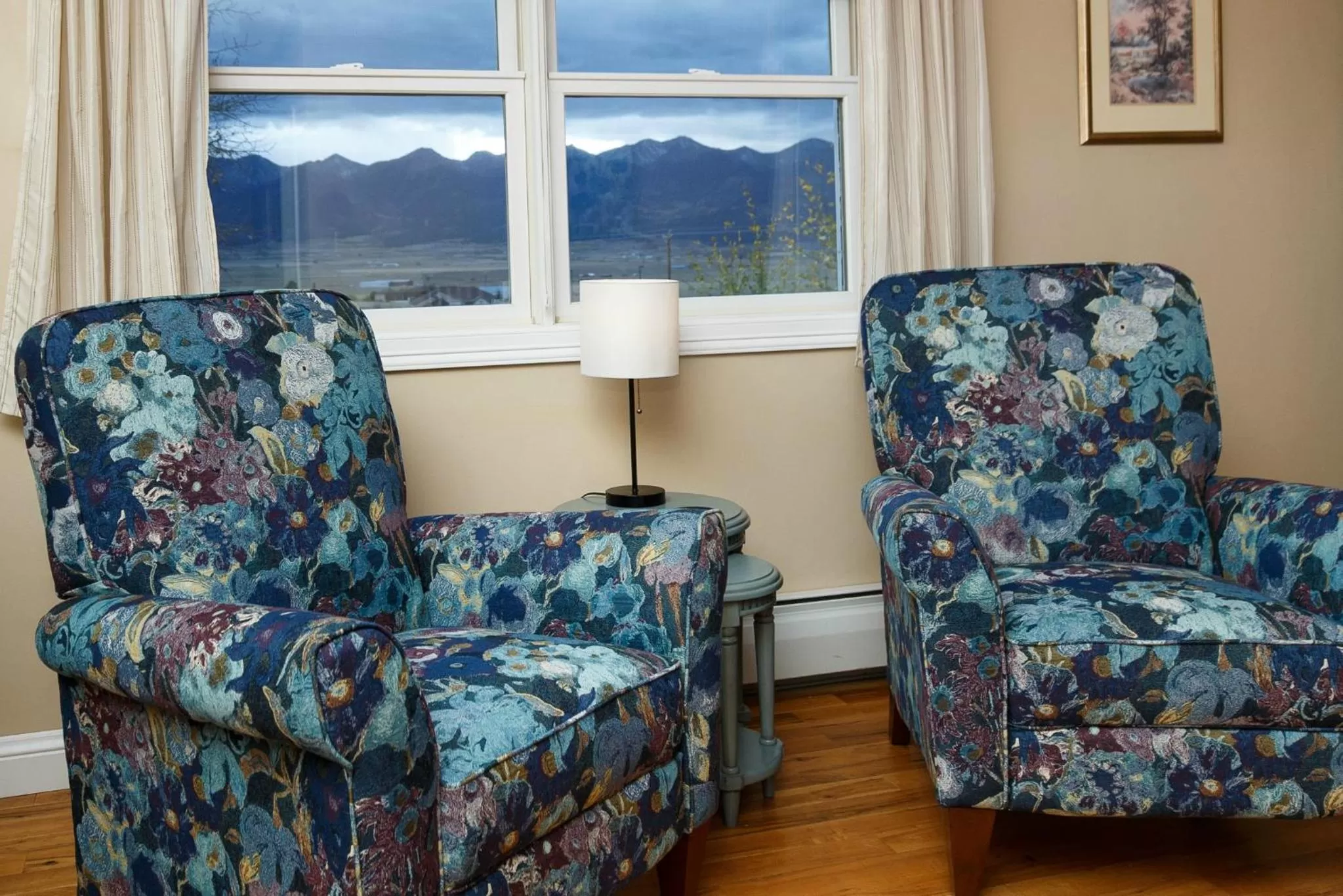 Seating Area in Lamp Post Lodge