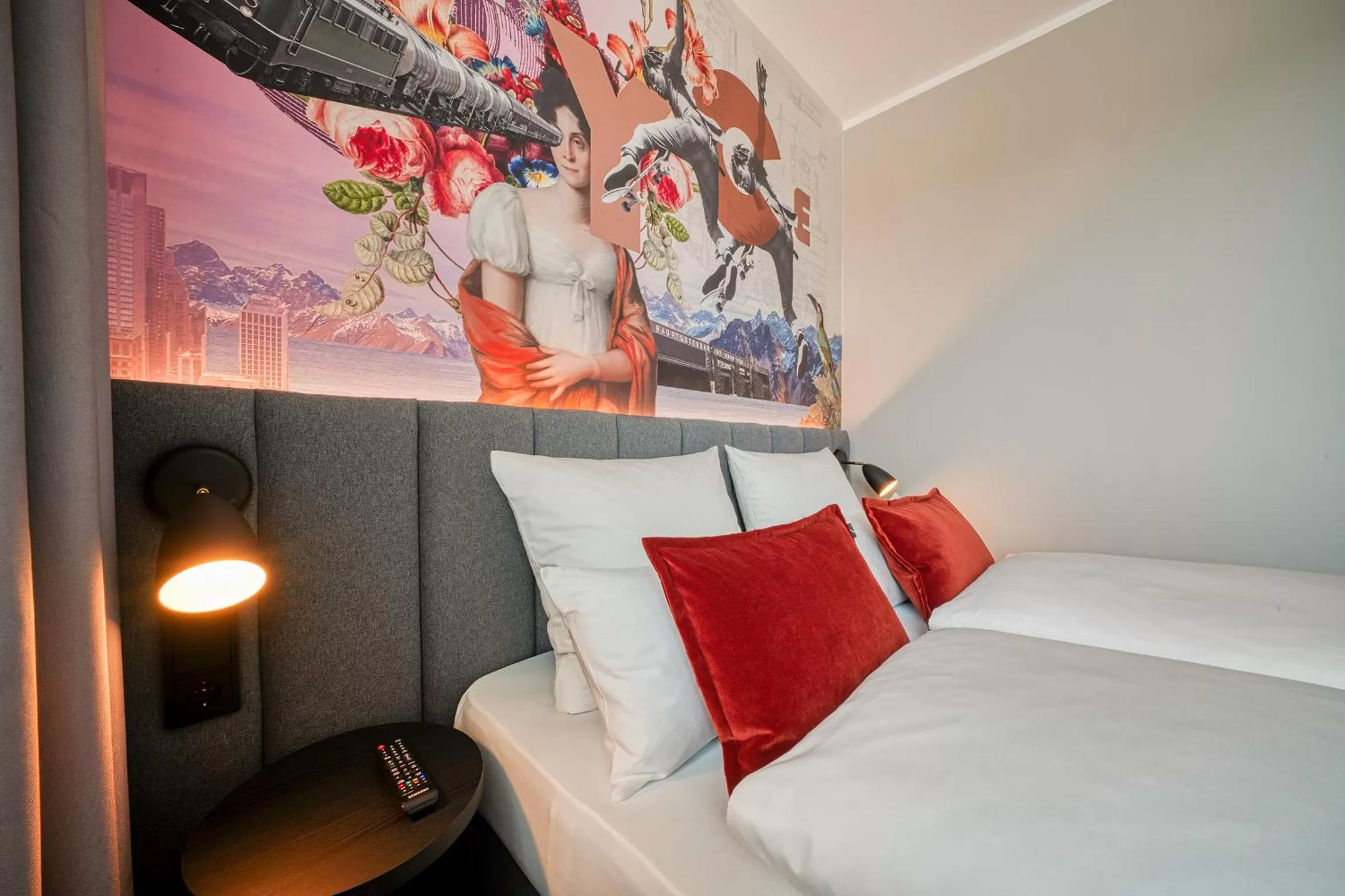 Photo of the whole room, Bed in Vienna House Easy by Wyndham Hannover City