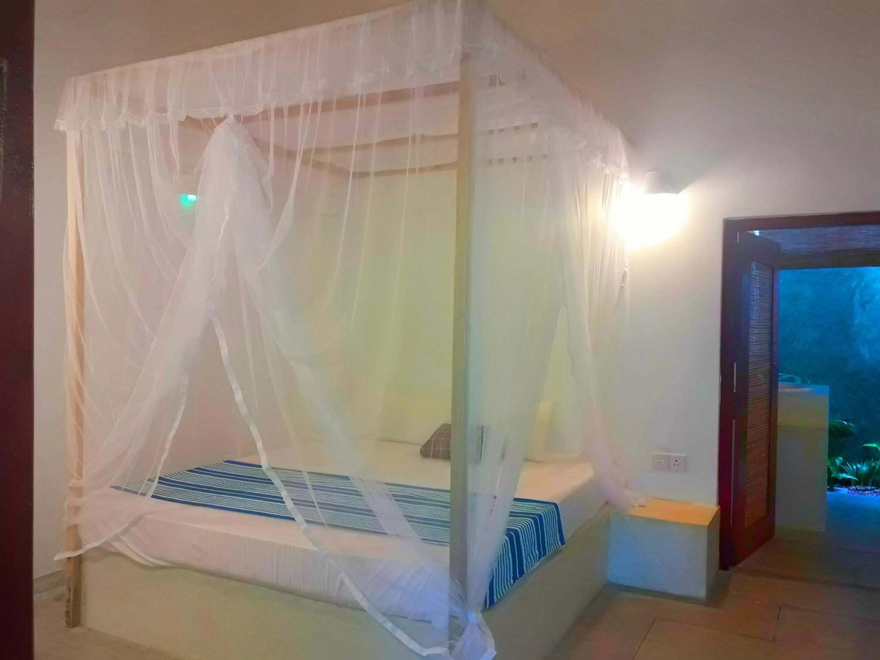 Bed in Weligama Bay Eco Villa