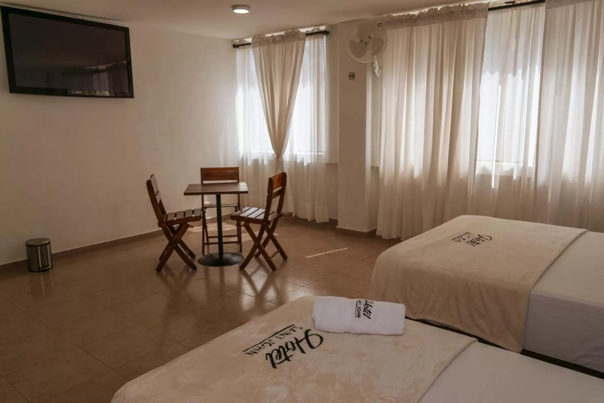 Bed in Hotel Saint John